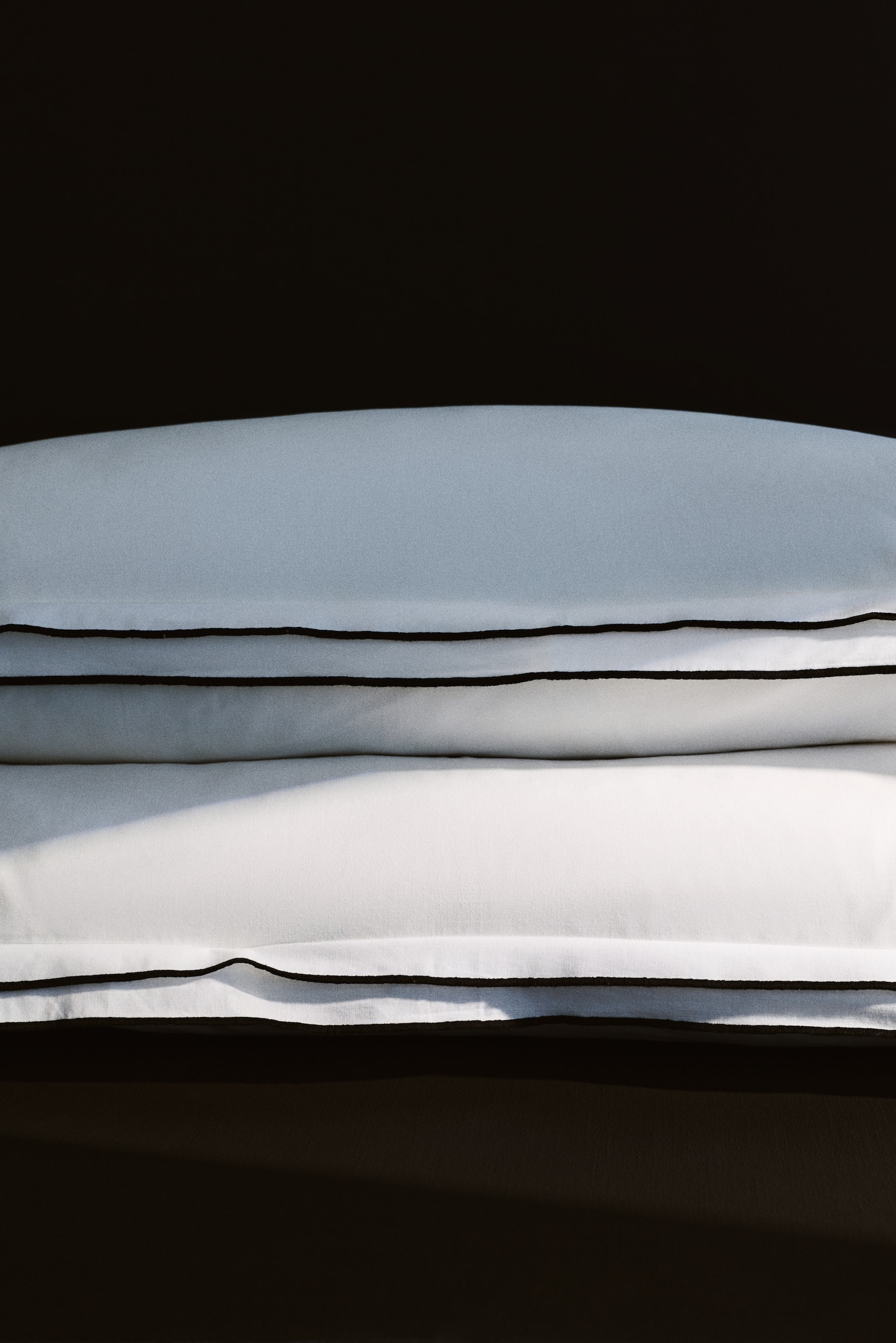2-pack cotton pillowcases - White/Light greige - 1