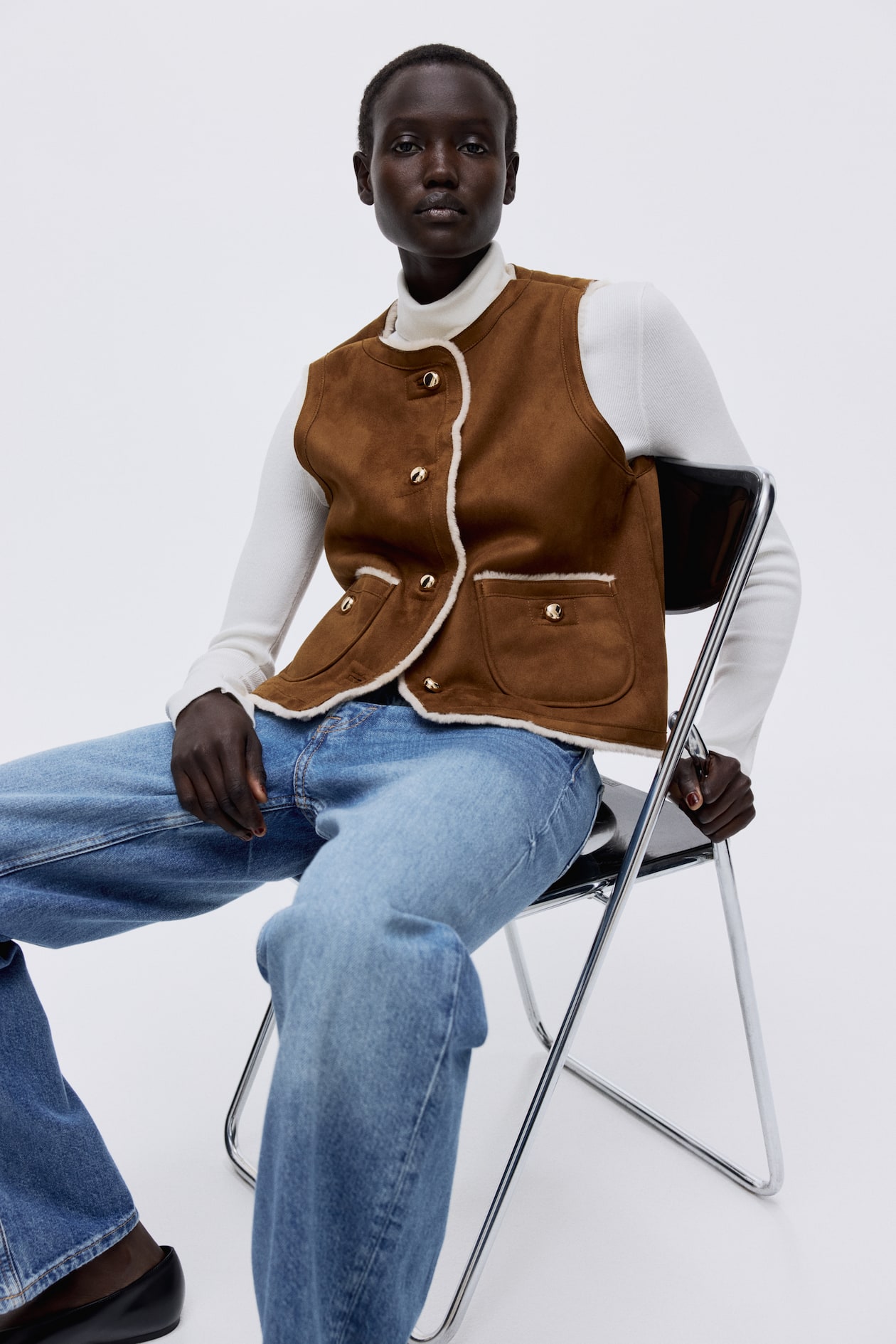 Pile-Lined Vest - image 4