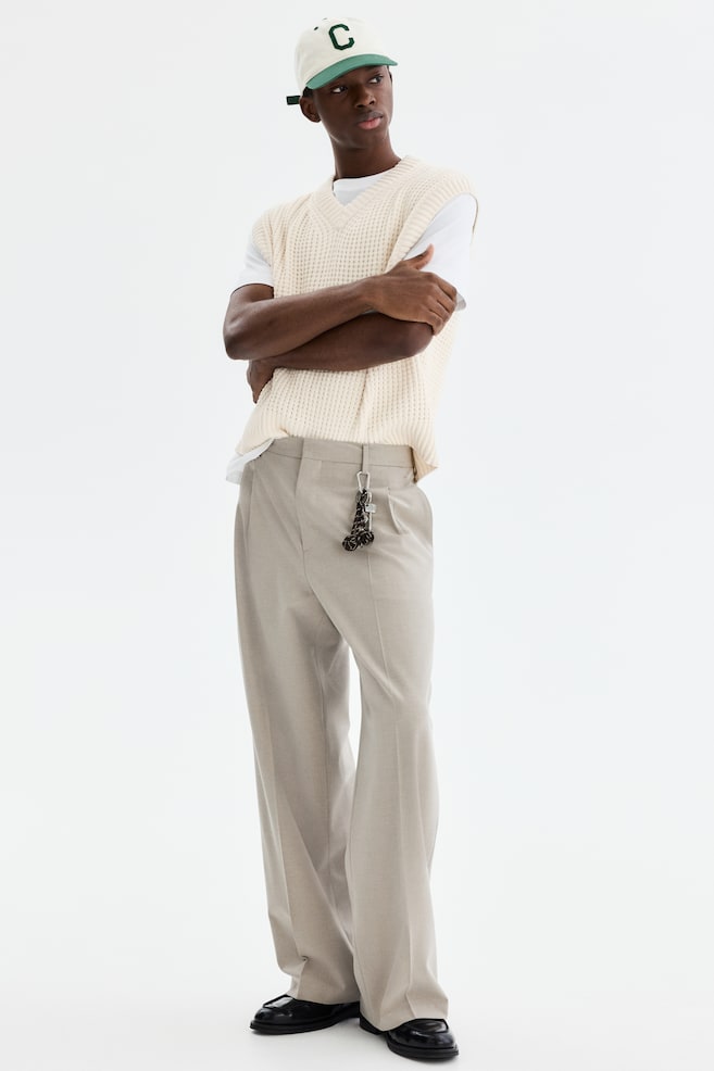 Regular-Fit Sweater Vest - White/Dark brown - 6