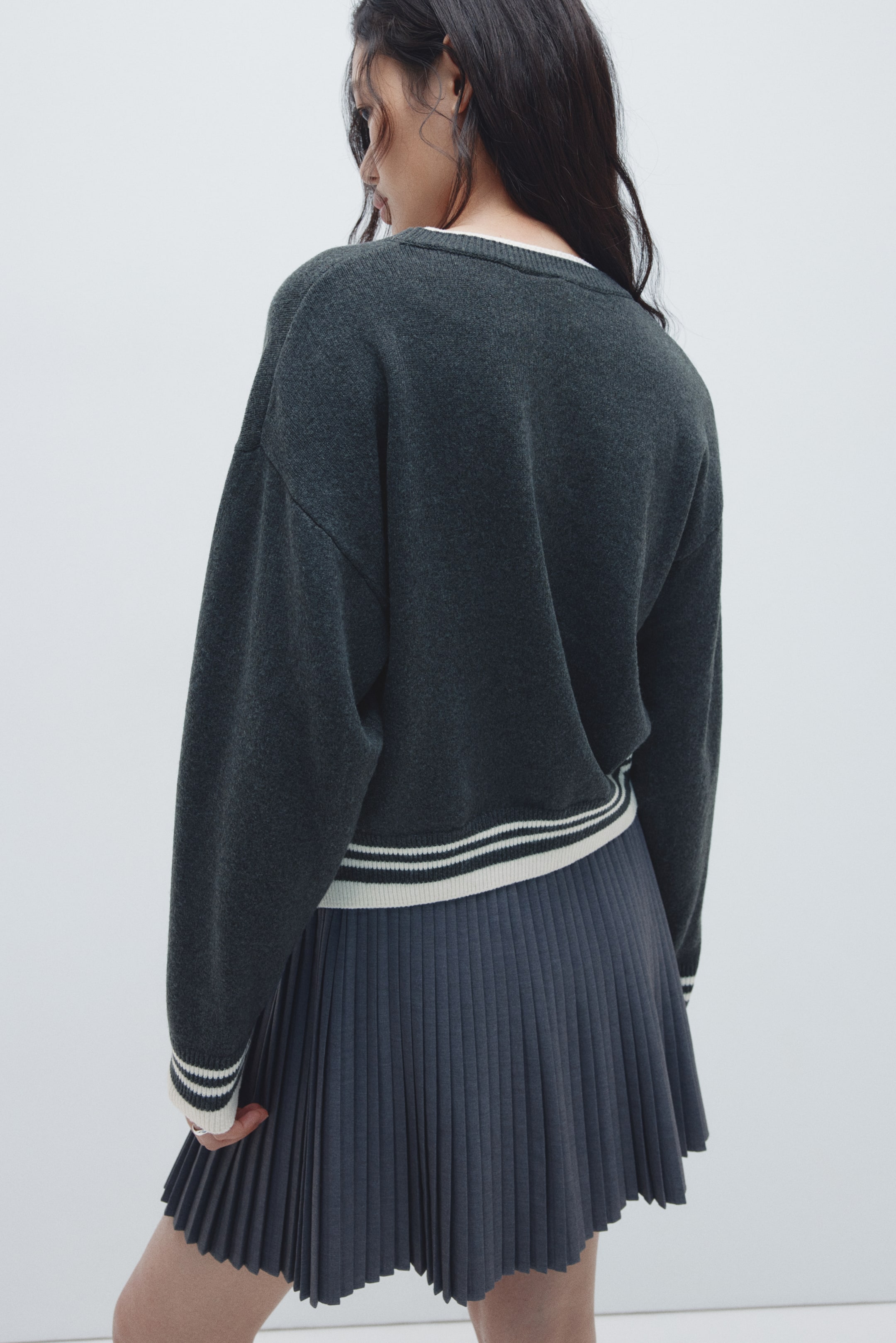 拡大画像を表示: Layered-look jumper - ダークグレー - レディース | H&M JP 4