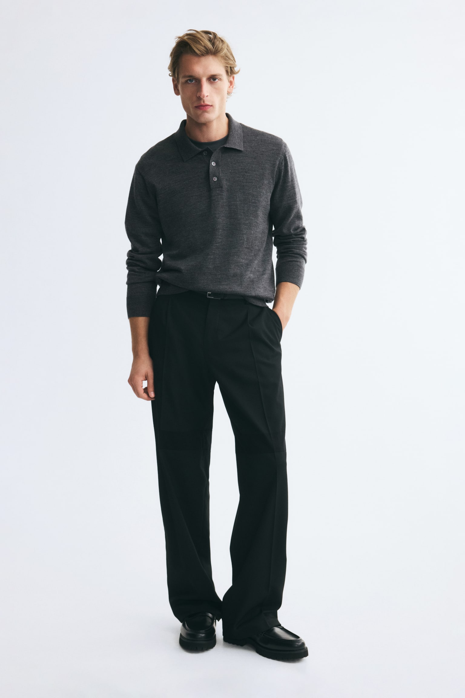Мужское поло H&M Regular-Fit Merino Wool Polo Shirt, цвет: Тёмный серый меланжевый — фото 4