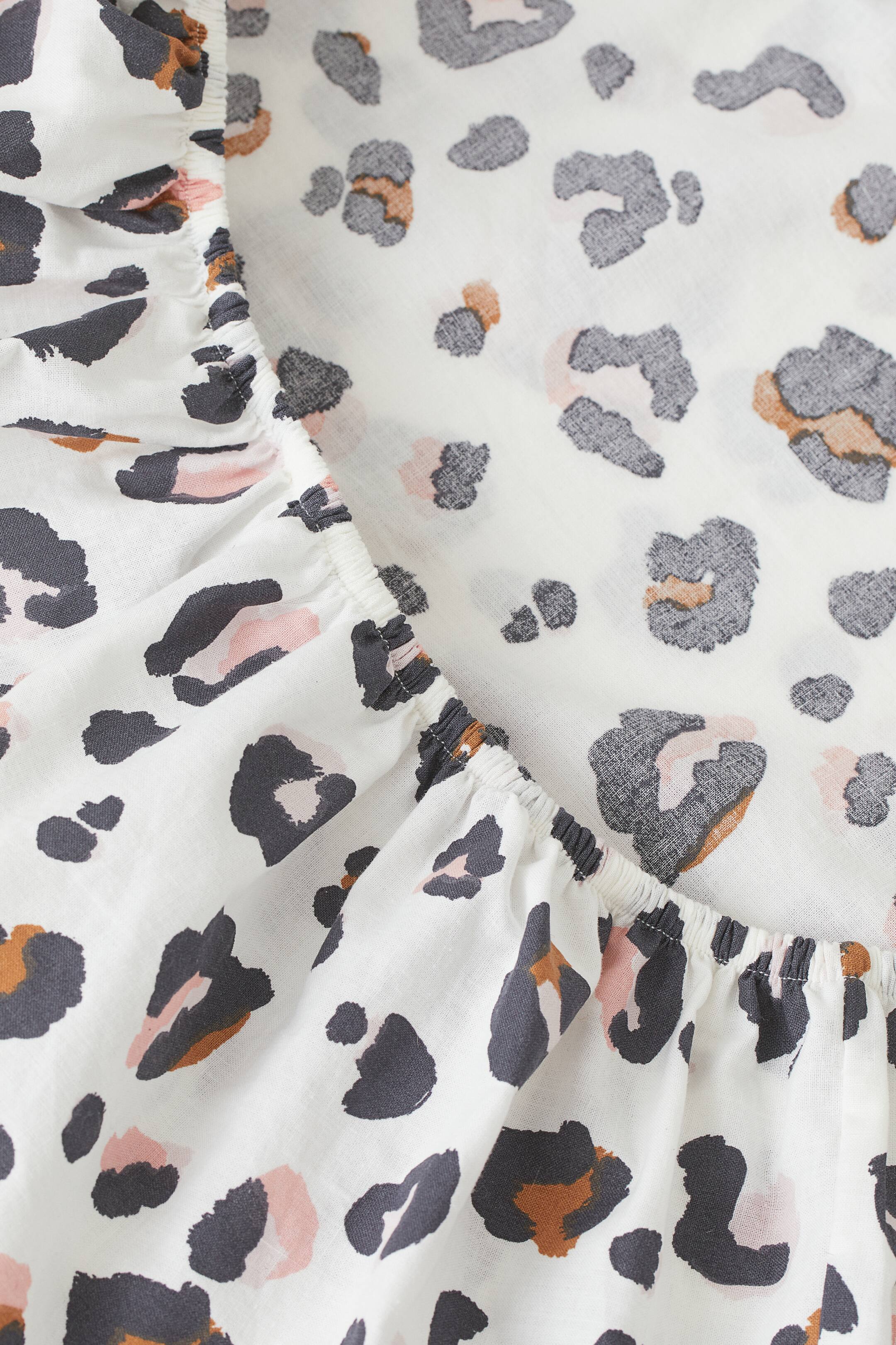 Fitted sheet White/Leopard print Home All H&M GB