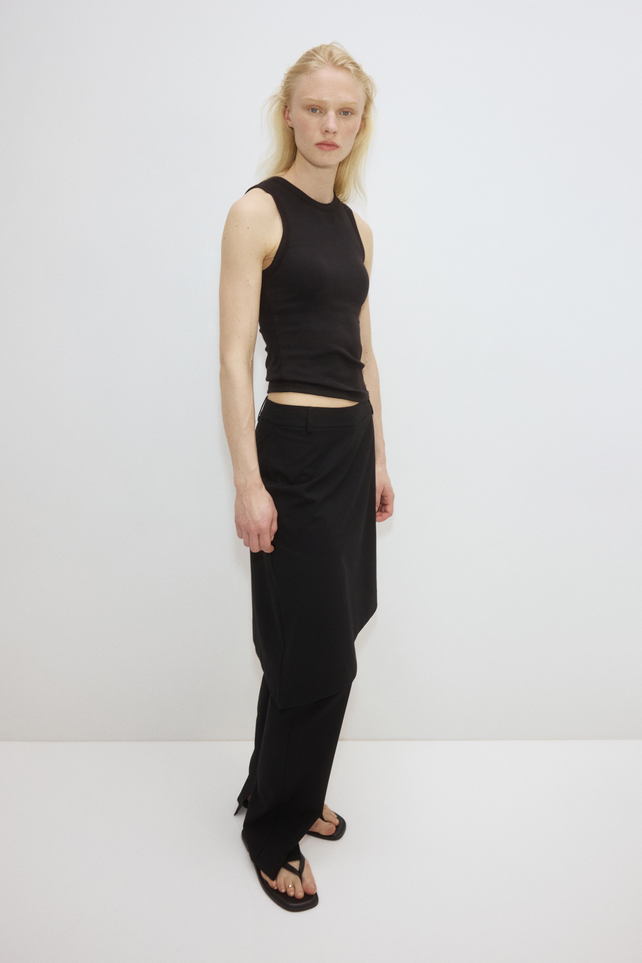 Бра Cooling Slim-Fit Shelf, в рубчик — H&M — фото 6