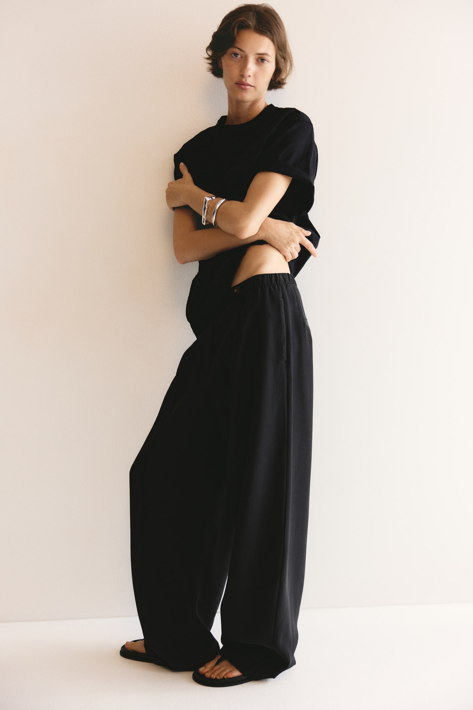 Женские брюки H&M Creased Barrel-Leg, цвет: Чёрный — фото 5