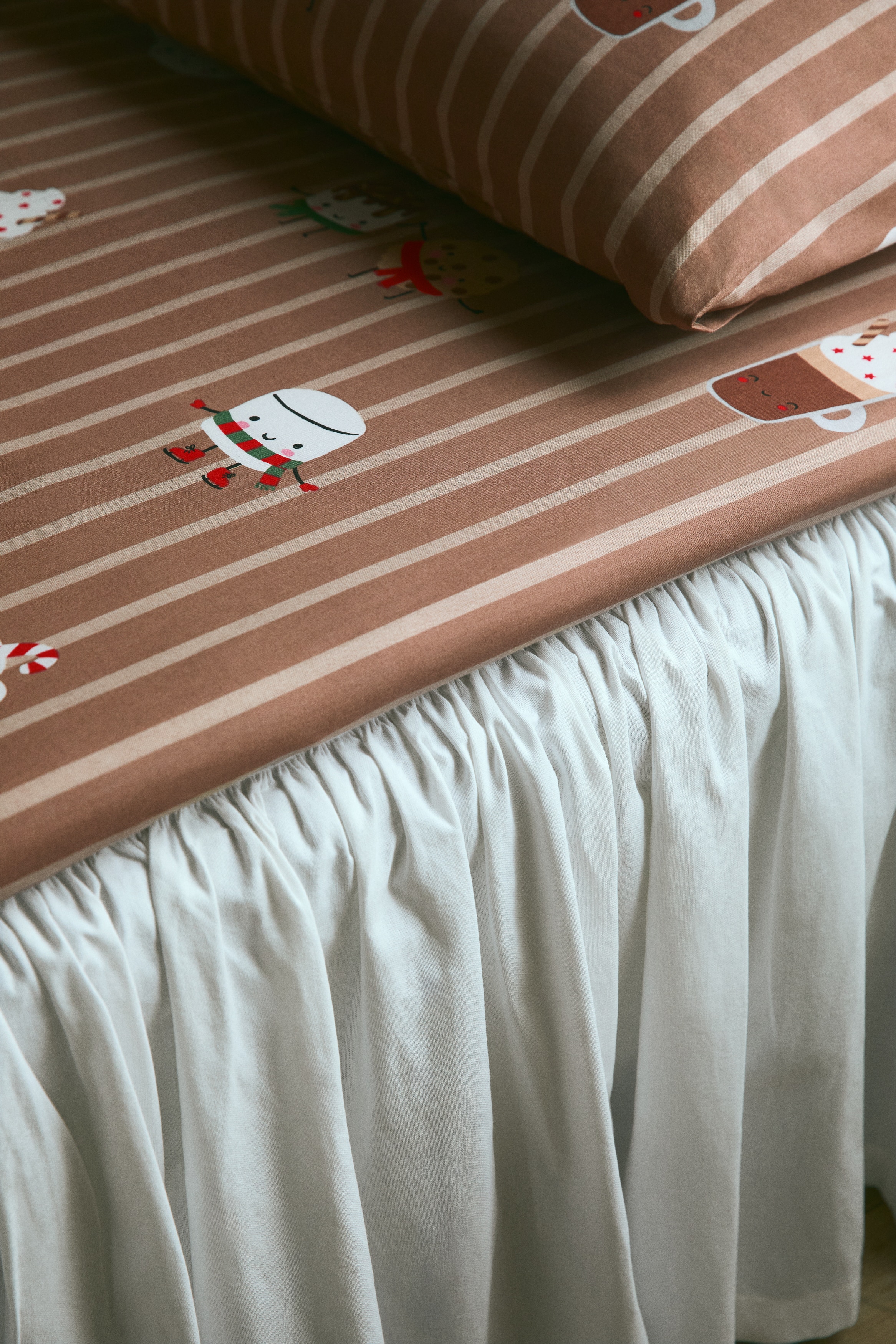 패턴 코튼 매트리스 커버 - 브라운/핫초코/라이트 베이지/공룡/화이트/하트/라이트 핑크/과일/라이트 옐로/오렌지/화이트/도트/화이트/클로버/라이트 베이지/유니콘/핑크/고슴도치/화이트/무지개/라이트 그린/자동차/라이트 베이지/공룡/핑크/핫초코/다크 블루/우주 디자인/더스티 핑크/스몰 플라워/다크 그린/고슴도치/화이트/별