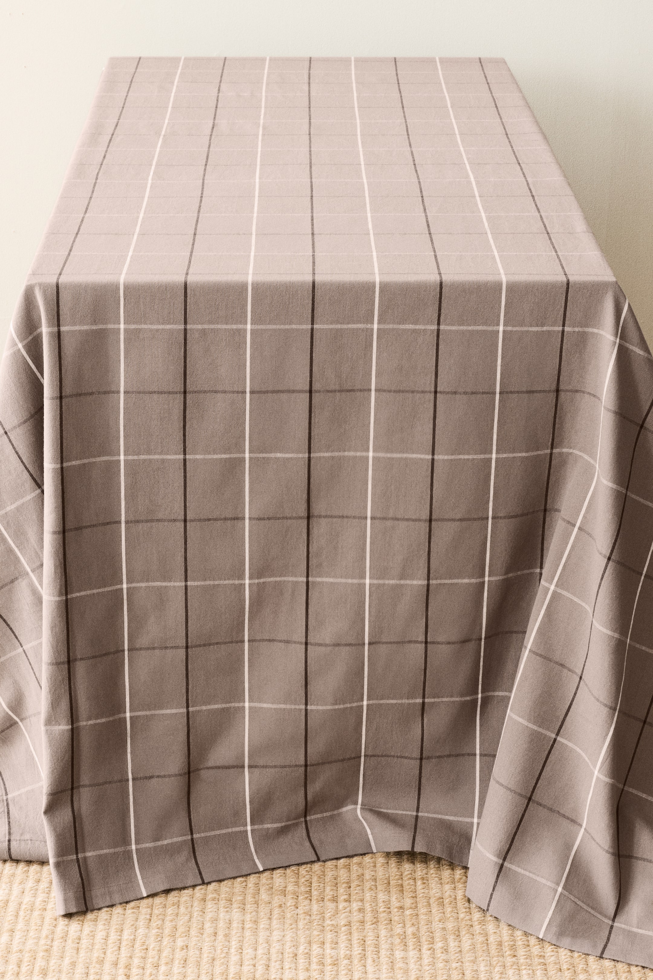 View larger image: Patterned linen-blend tablecloth - Mole/Checked - Home All | H&M 1