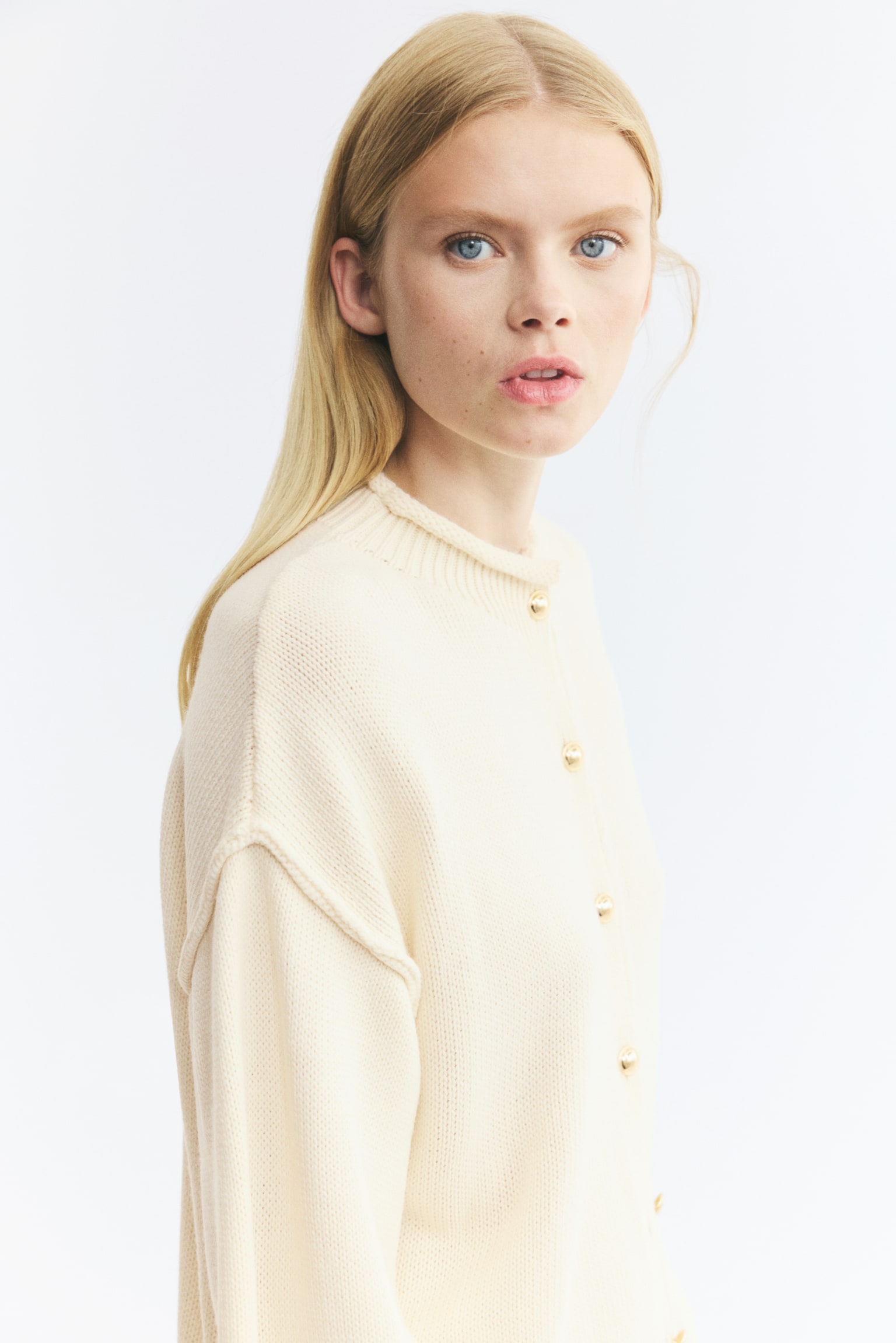 Женский кардиган H&M Oversized Cardigan, цвет: Кремовый — фото 4