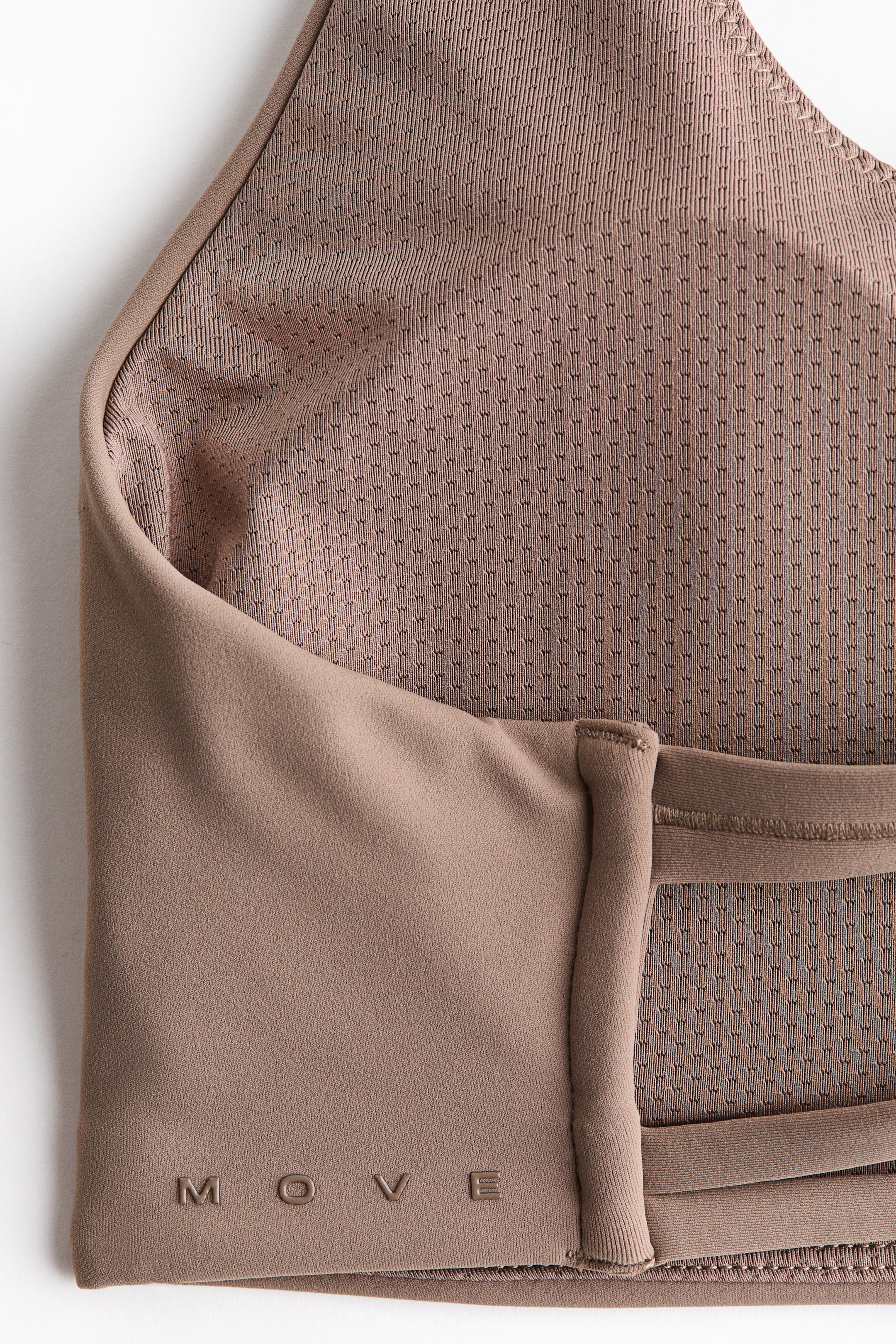 View larger image: Medium-Support Sports Bra with SculptMove™ - Beige - Ladies | H&M CA 7