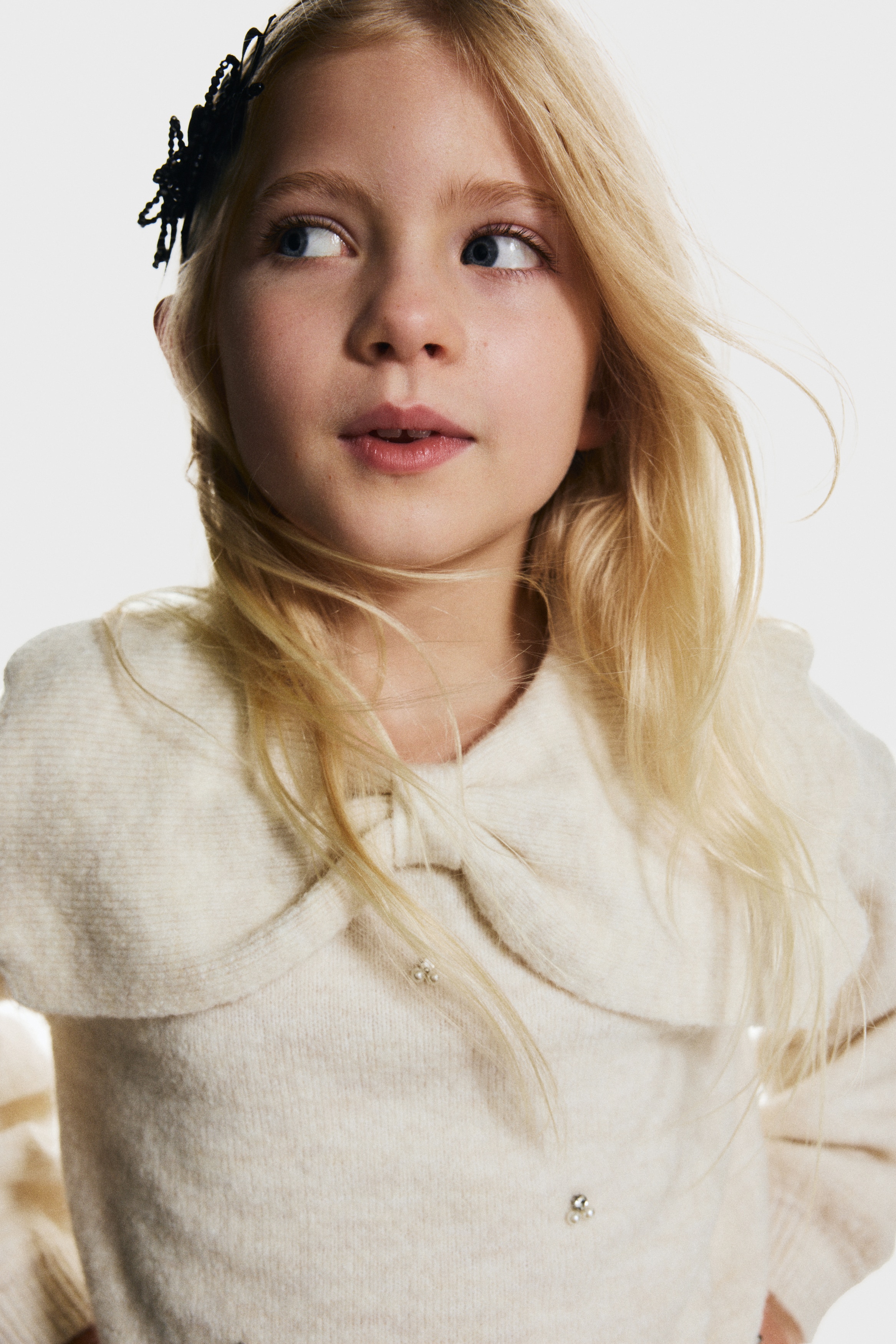 H & M - エンベリッシュドセーター - ホワイト