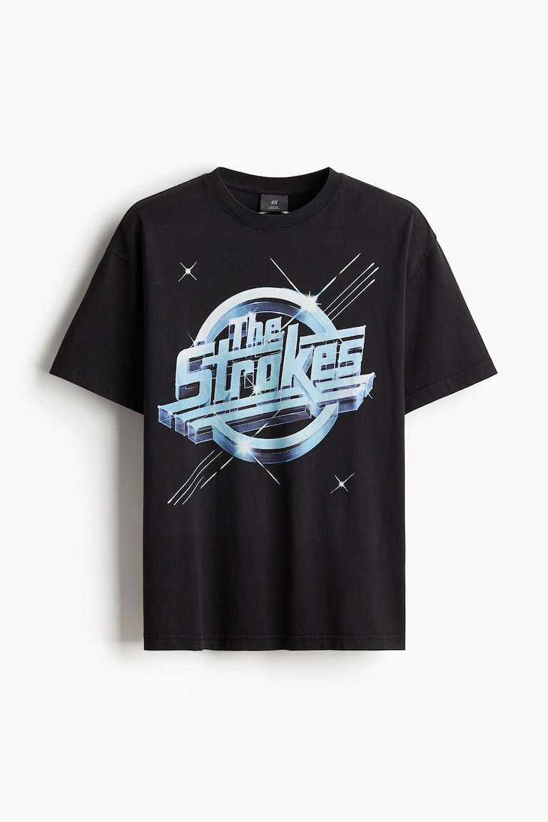 ルーズフィット ビンテージライクプリントTシャツ - ブラック／The 
