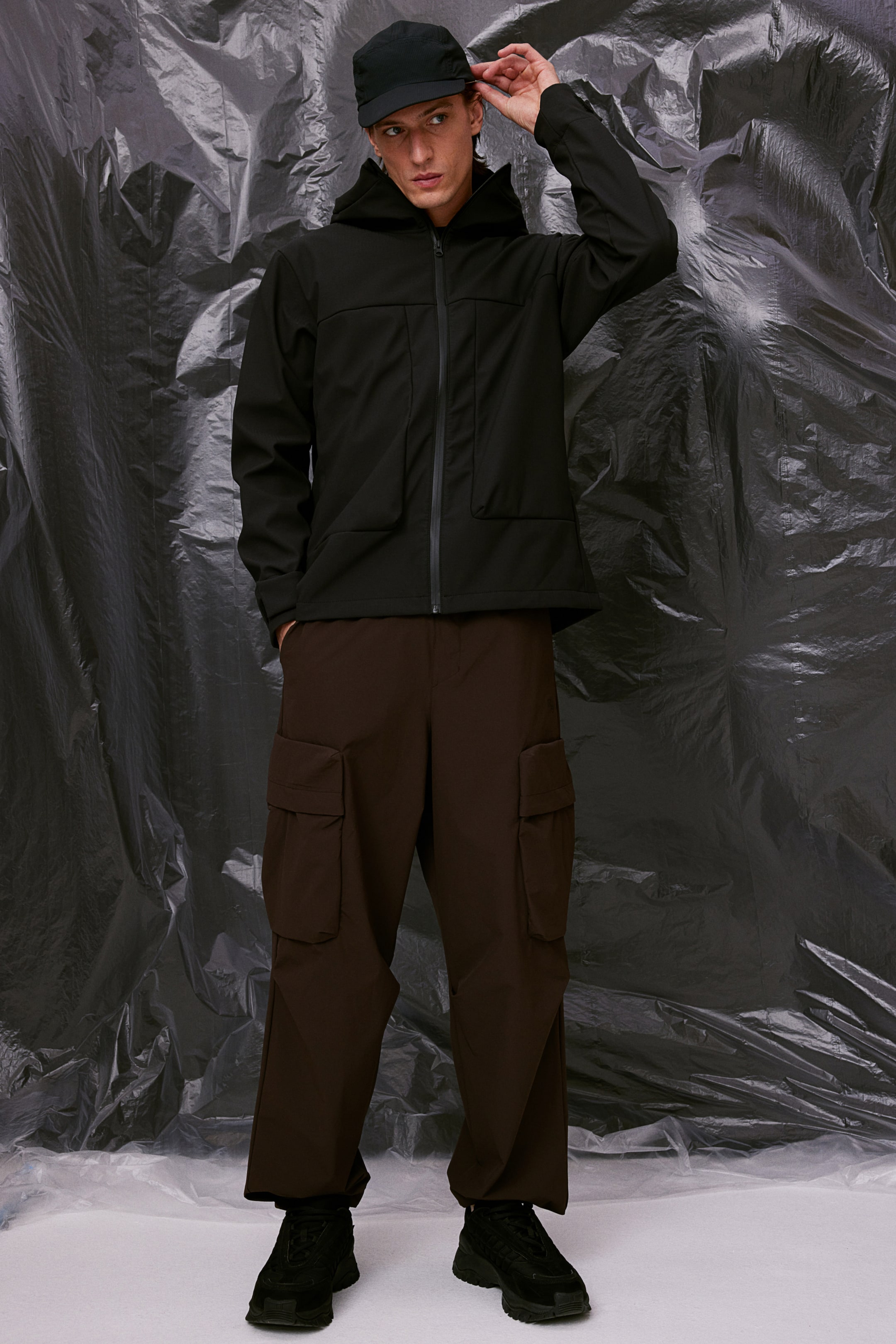 Regular Fit Water-Repellent Softshell Jacket