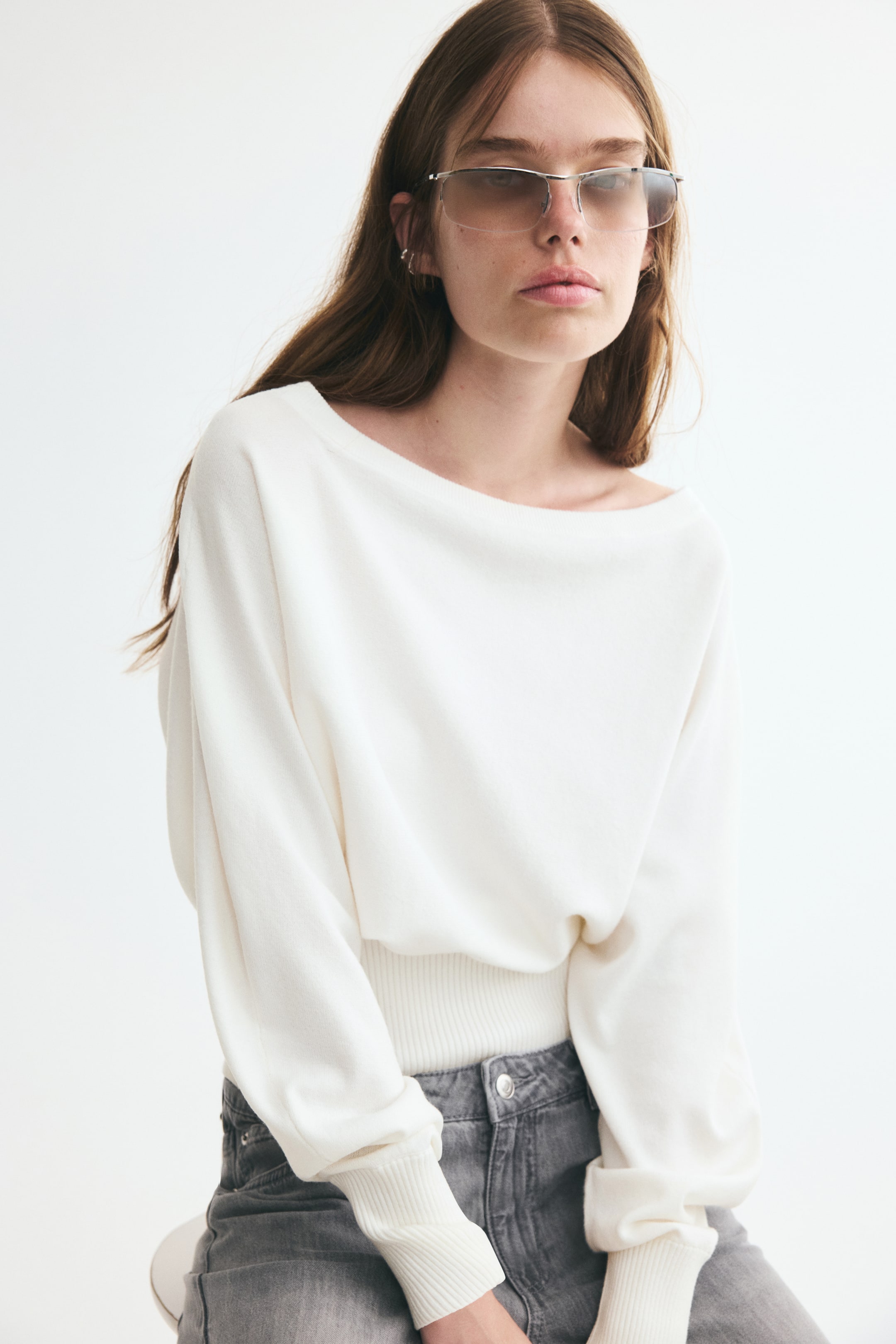 View larger image: Batwing-sleeved fine-knit jumper - Cream - Ladies | H&M 1