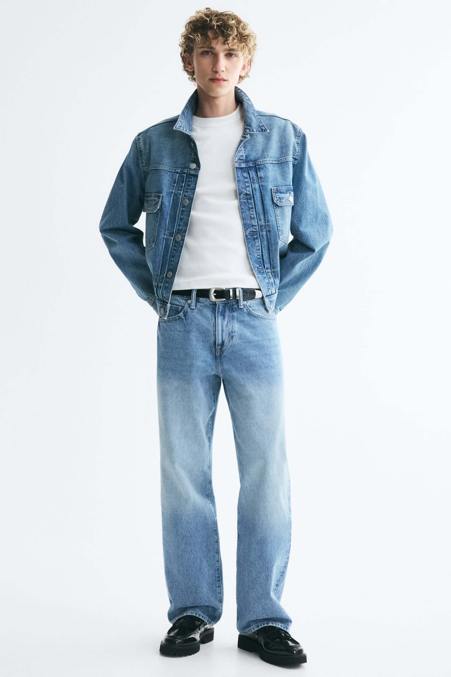 Relaxed Jeans - Блакитний денім/Чорний денім/Приглушений бежевий/Синій денім/Світло-сірий денім - 1