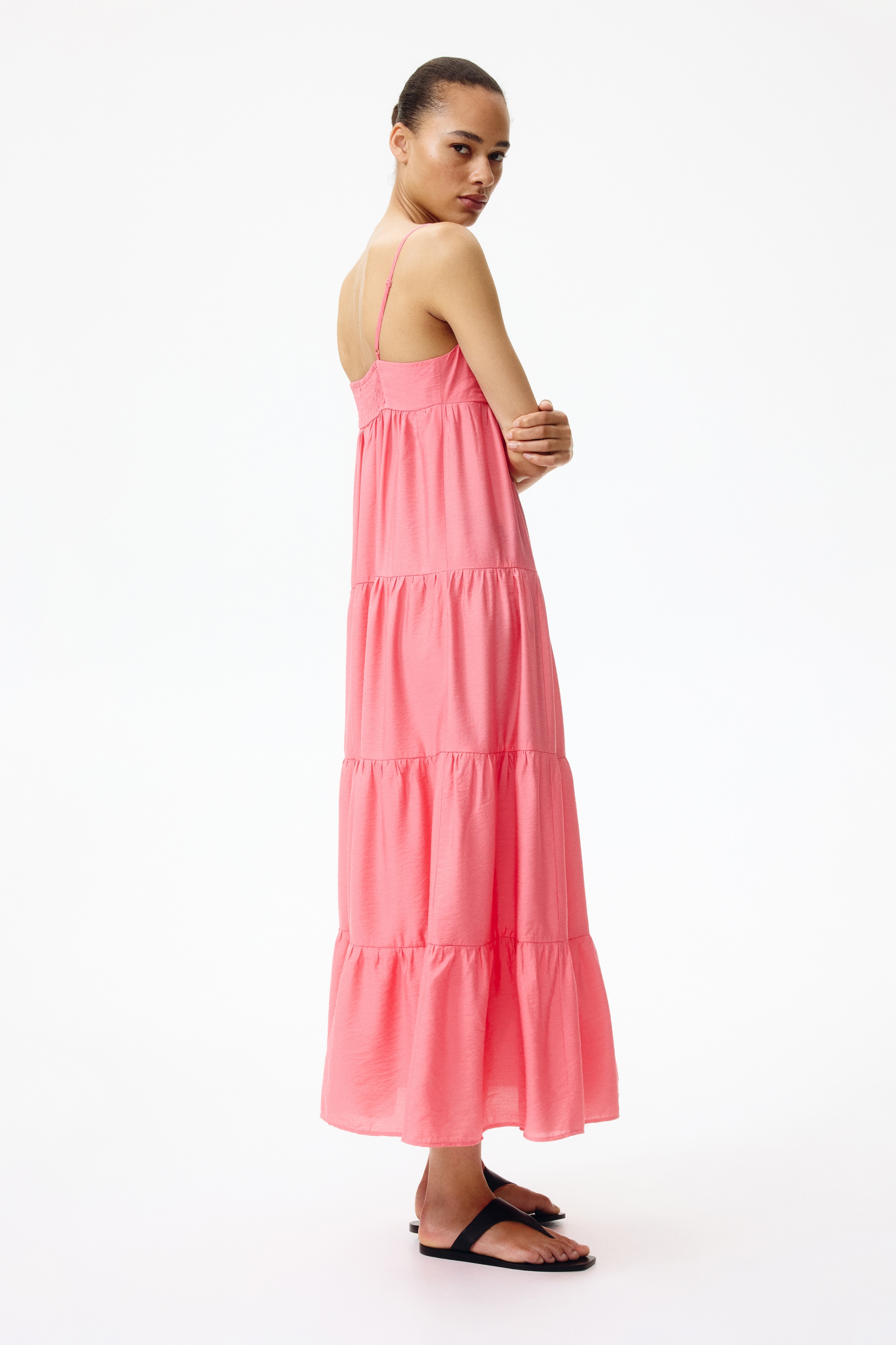 pink h and m dress H&M's Gorgeous & Affordable Bridesmaids Dresses