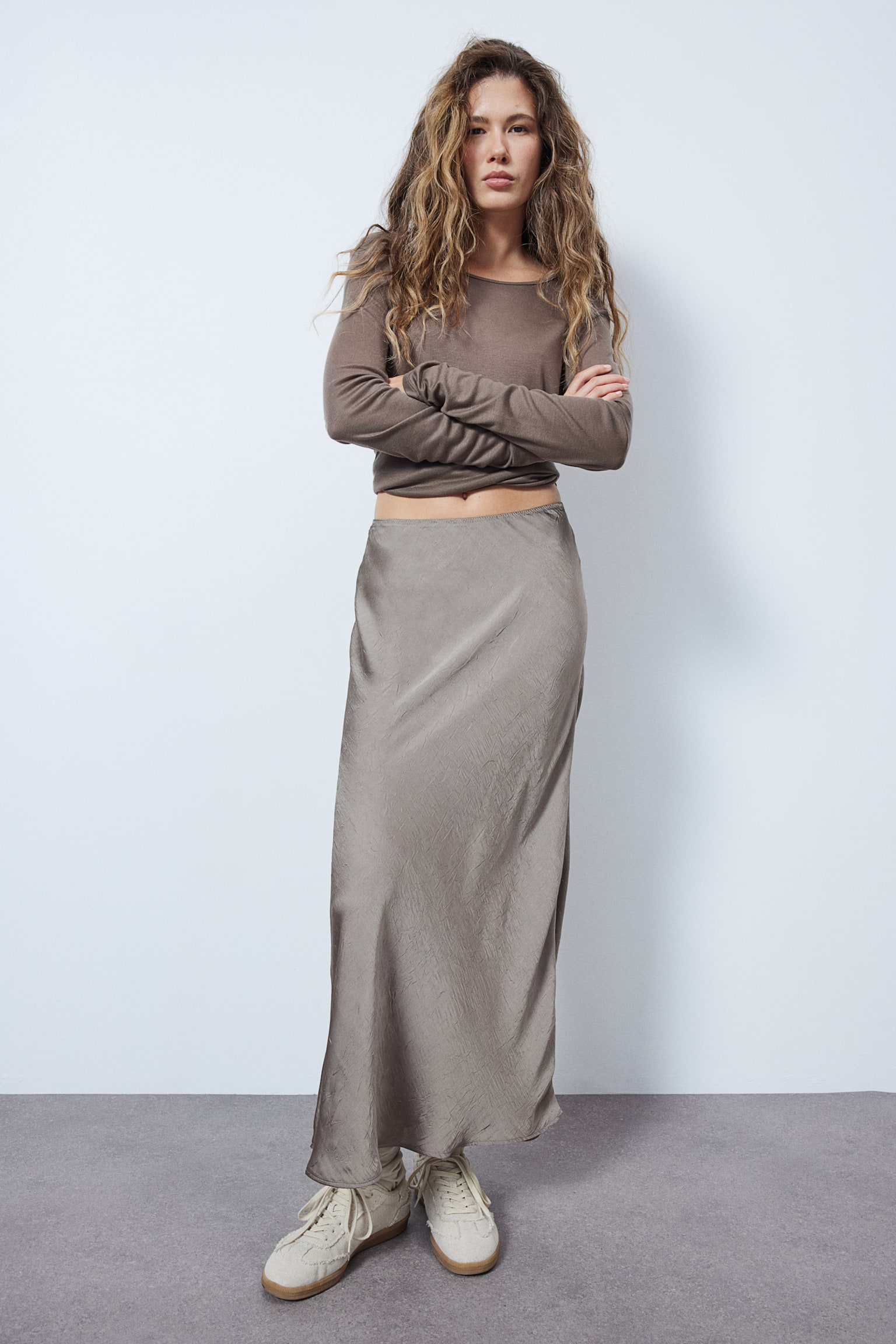 Crinkled satin maxi skirt - Grey/Black/Cream/Light beige/Leopard print - 3