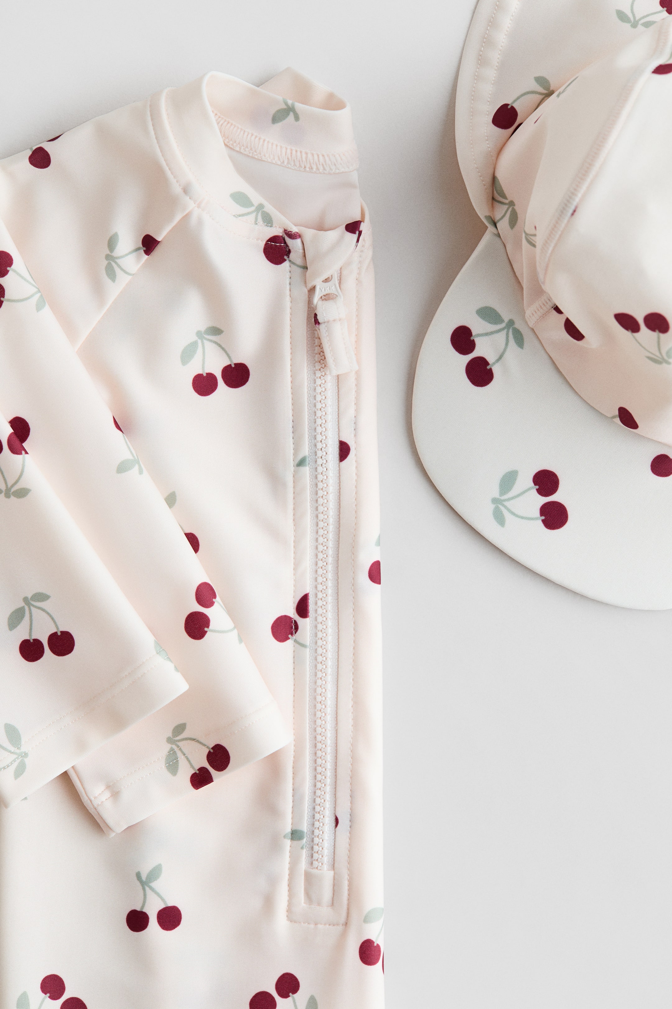 Ensemble de protection solaire UPF 50