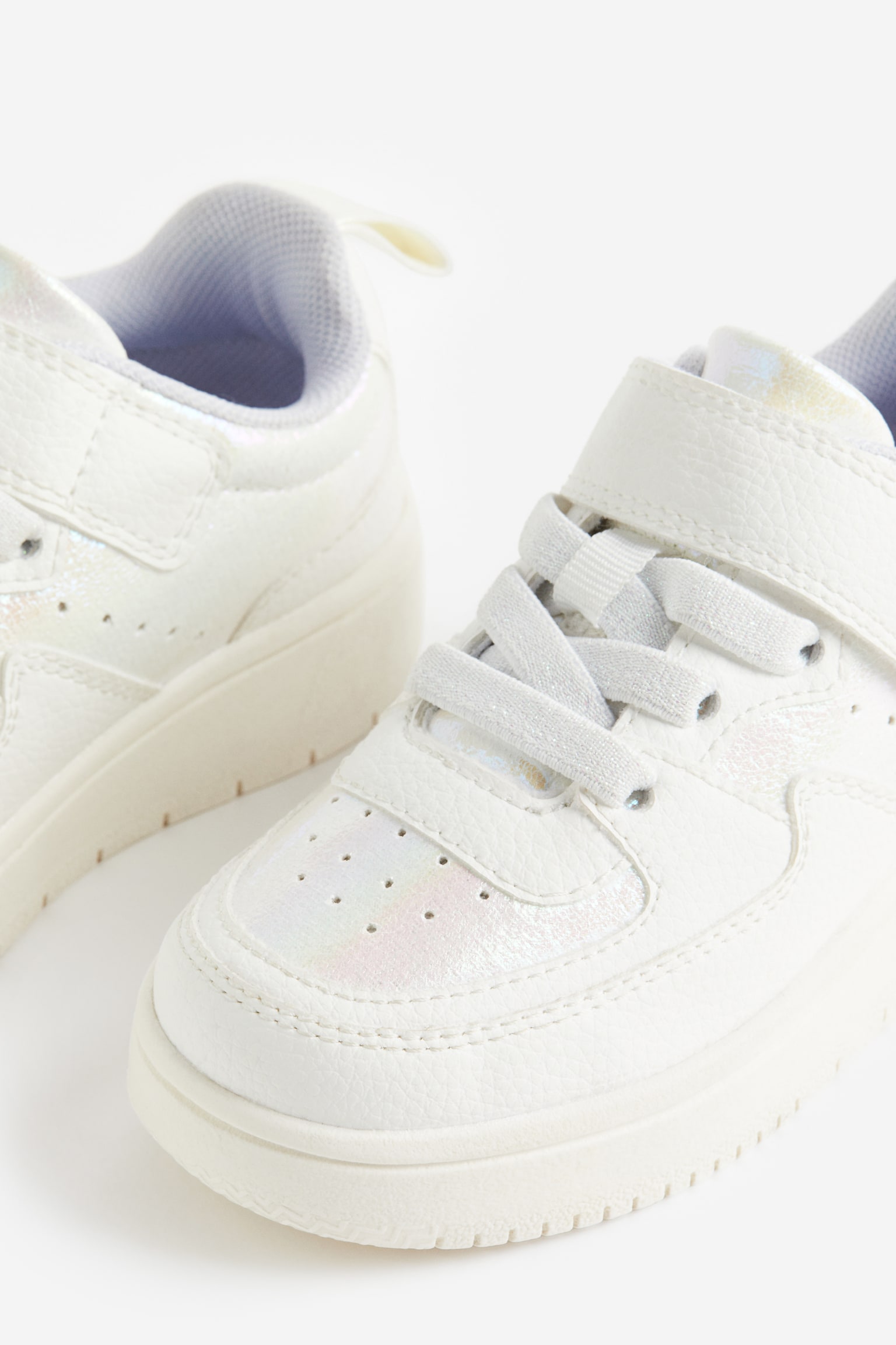 Sneakers - White - 3