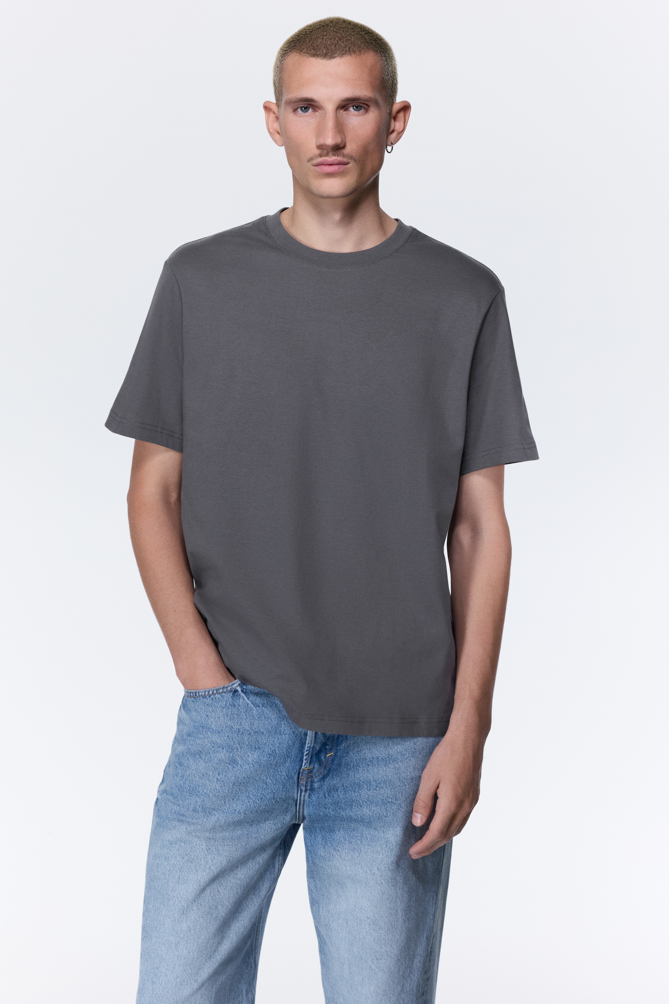 レギュラーフィットTシャツ - ダークグレー - Men | H&M JP