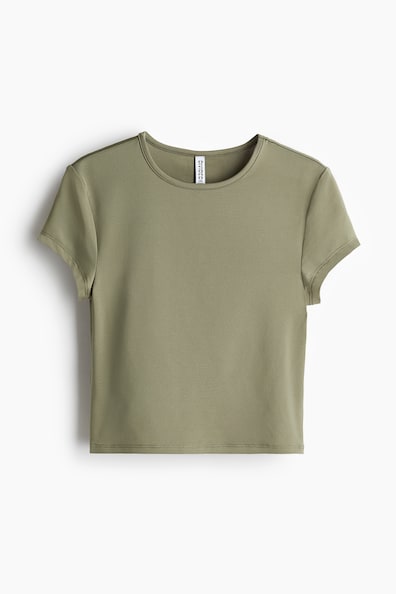 フィットTシャツ