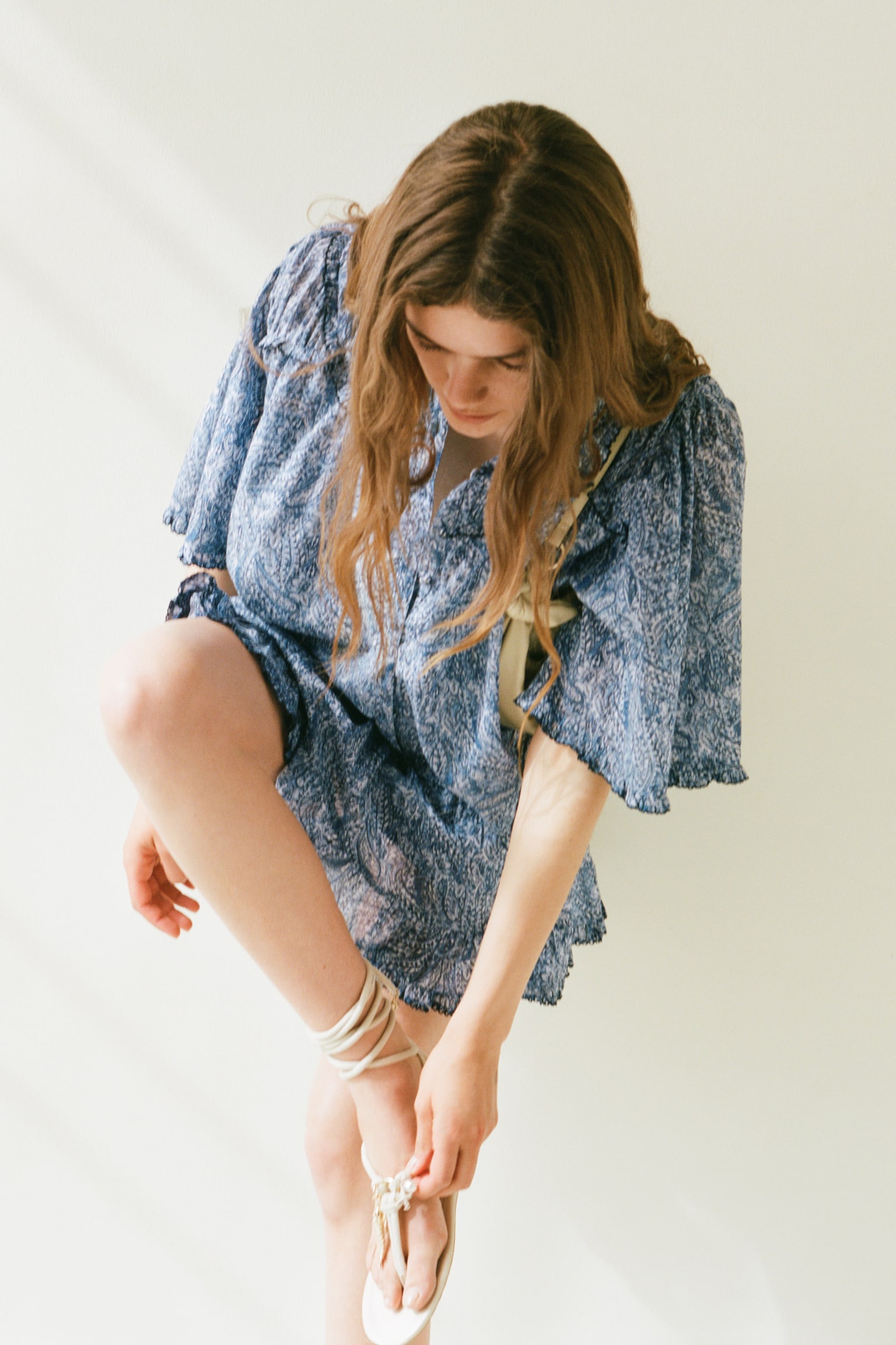 Женская блузка H&M Ruffled Cotton Blouse, цвет: Синий — фото 5
