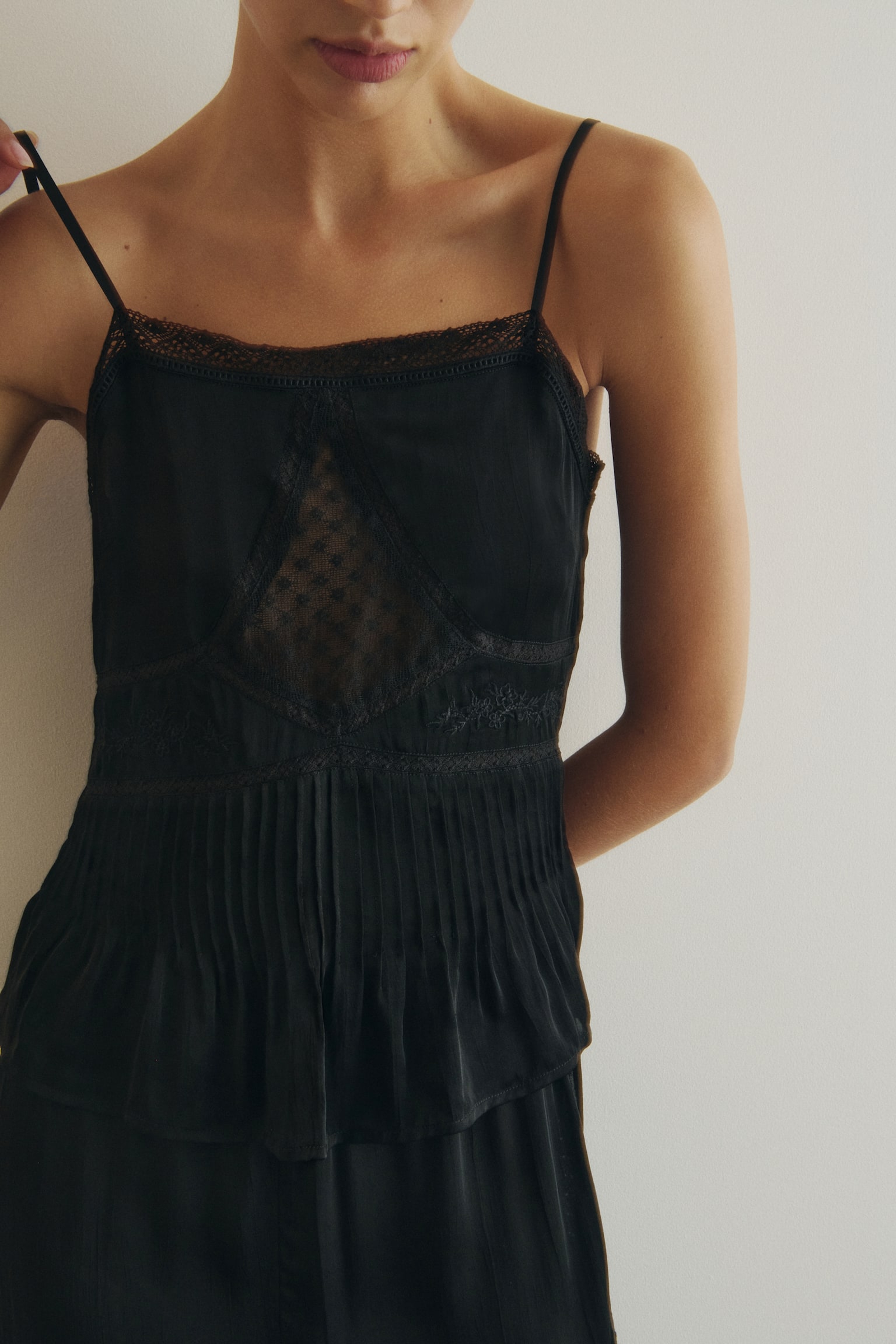 Stroptop i viskosesatin - Sort/Brun - 5