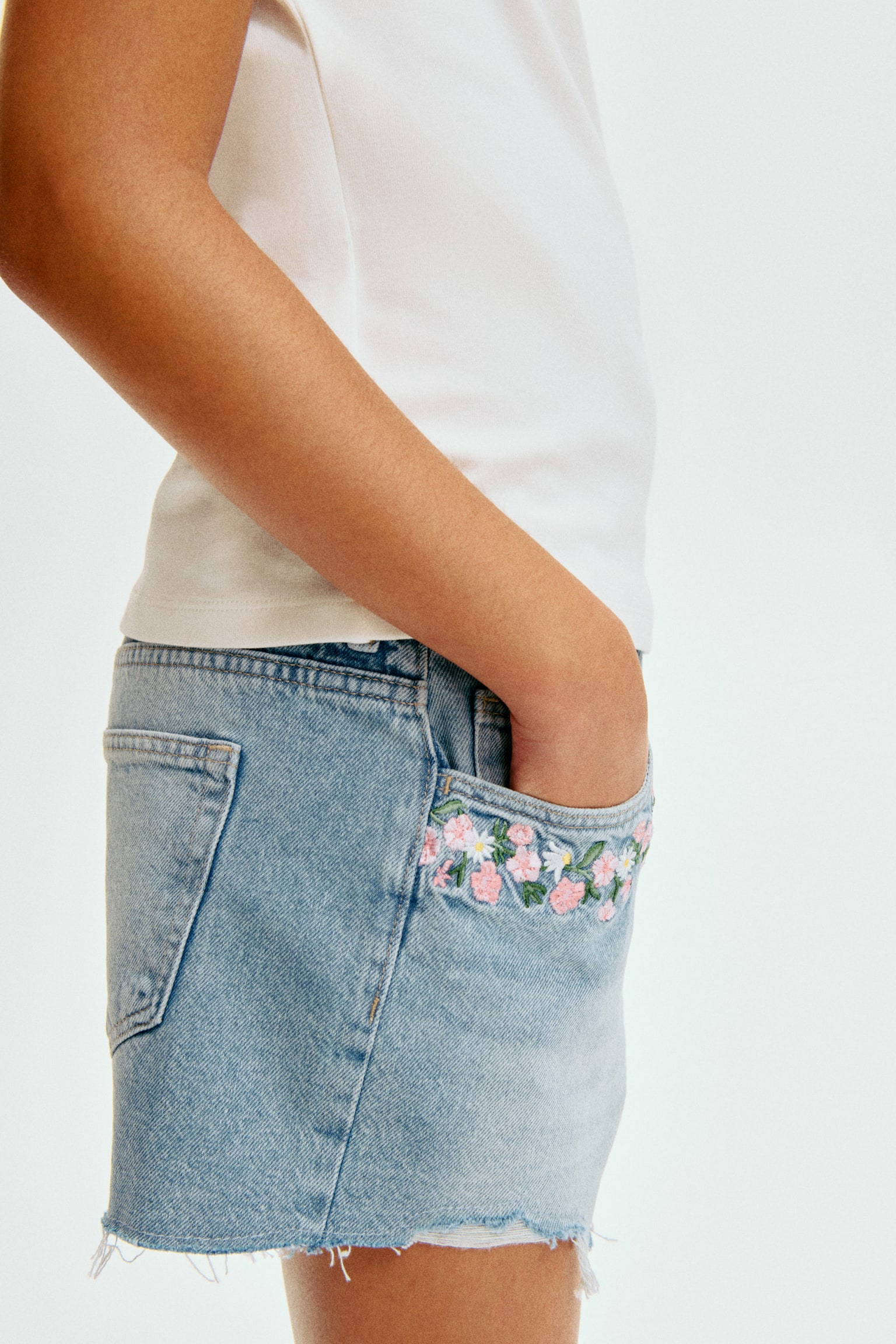 Embroidery-detail denim shorts - Light denim blue/Flowers/Denim grey/Studs - 5