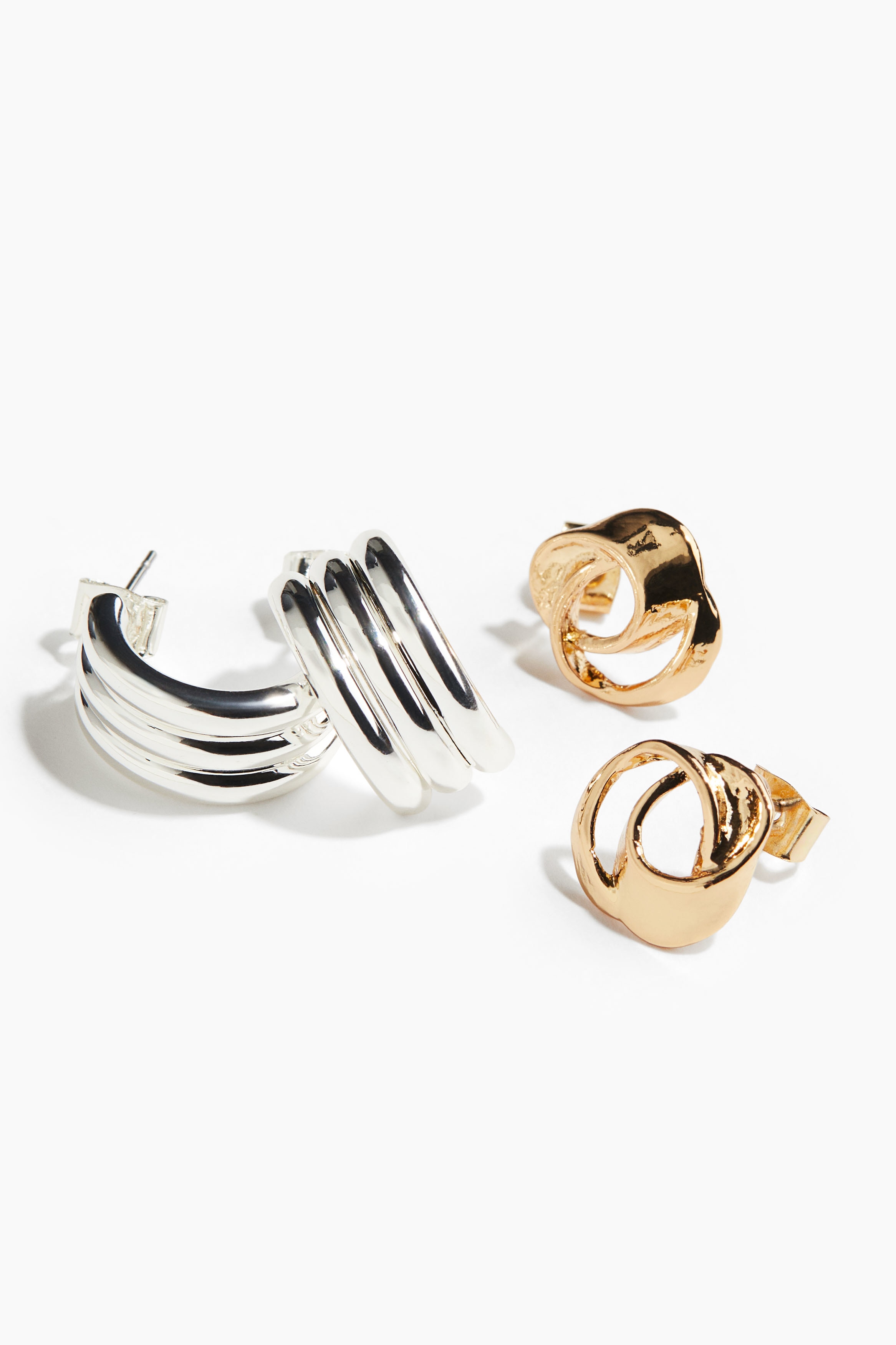 2 pairs earrings