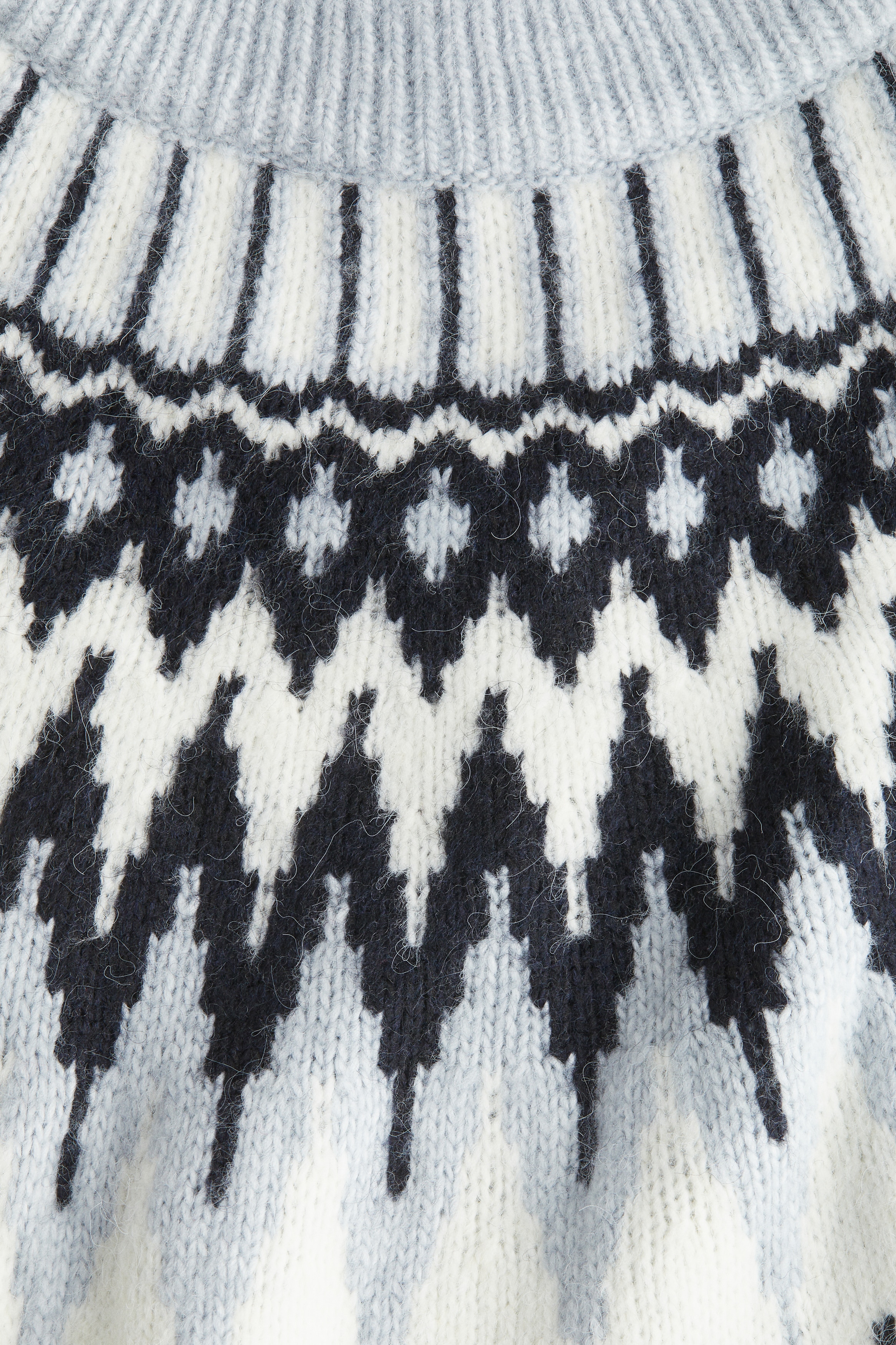 Jacquard-knit jumper