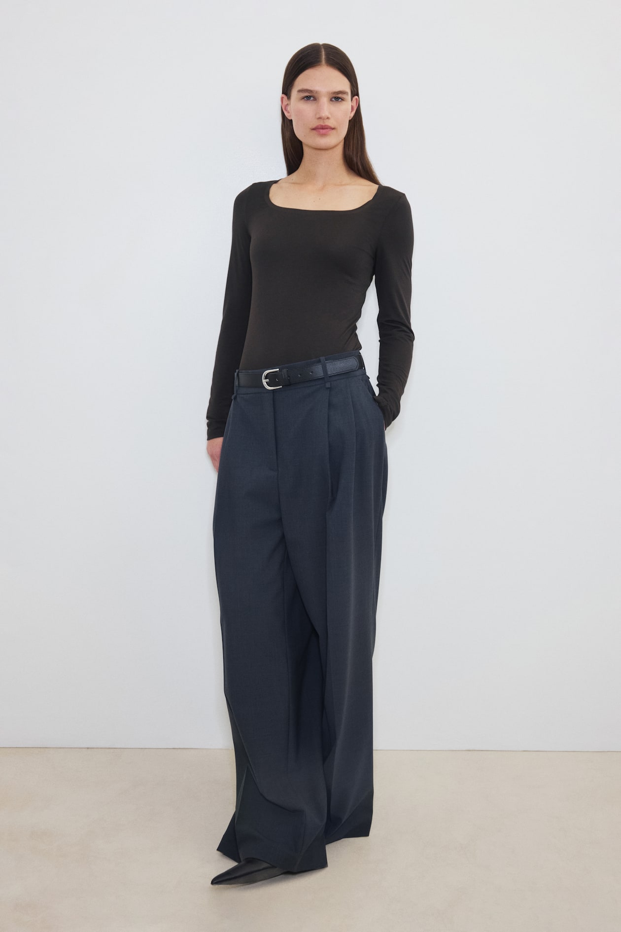 Warming Slim-Fit Long-Sleeved Top - image 2