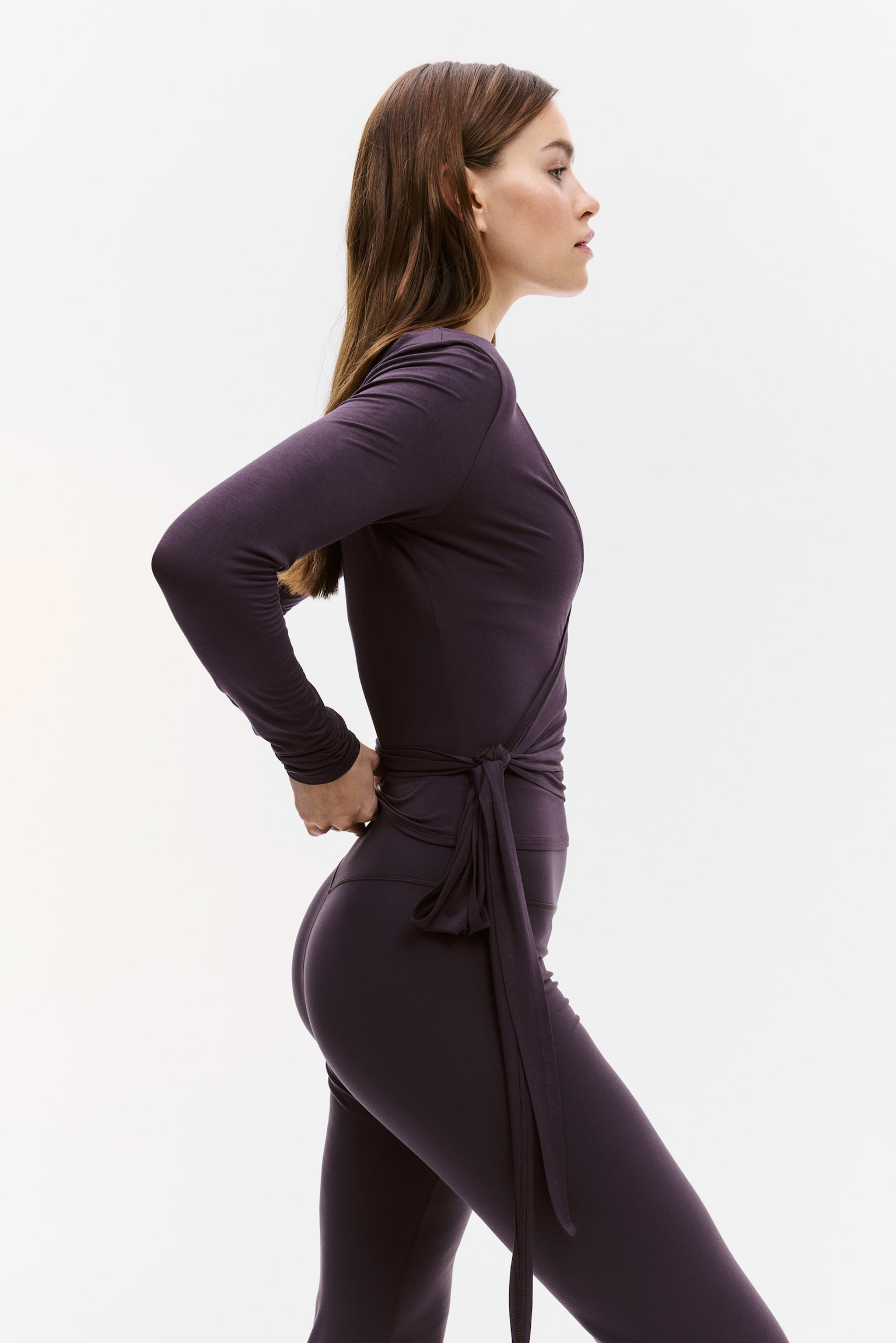 חולצת מעטפת לספורט ממודל - סגול שזיף - 6