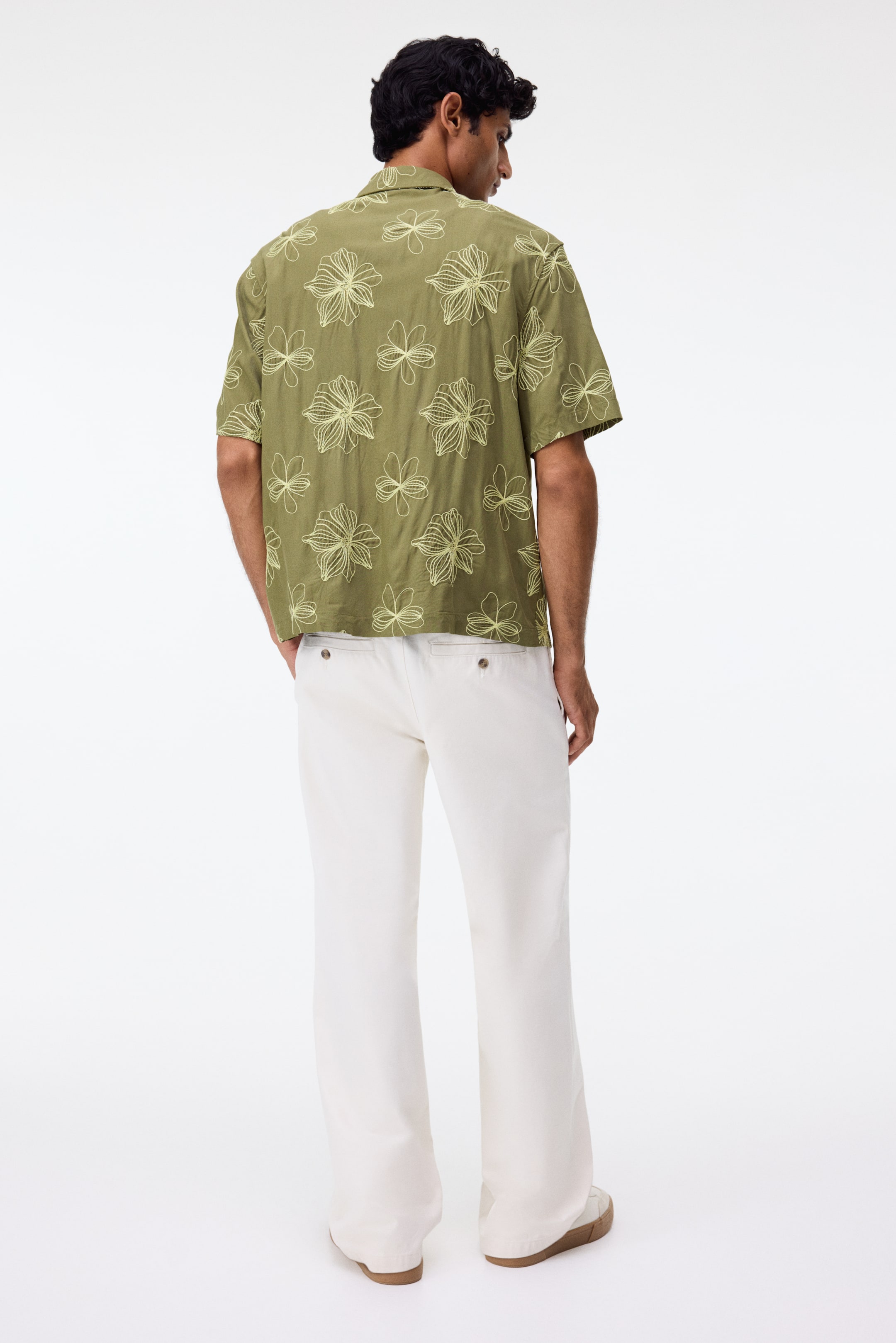View larger image: Regular Fit Embroidered resort shirt - Khaki green/Floral - Men | H&M IN 5