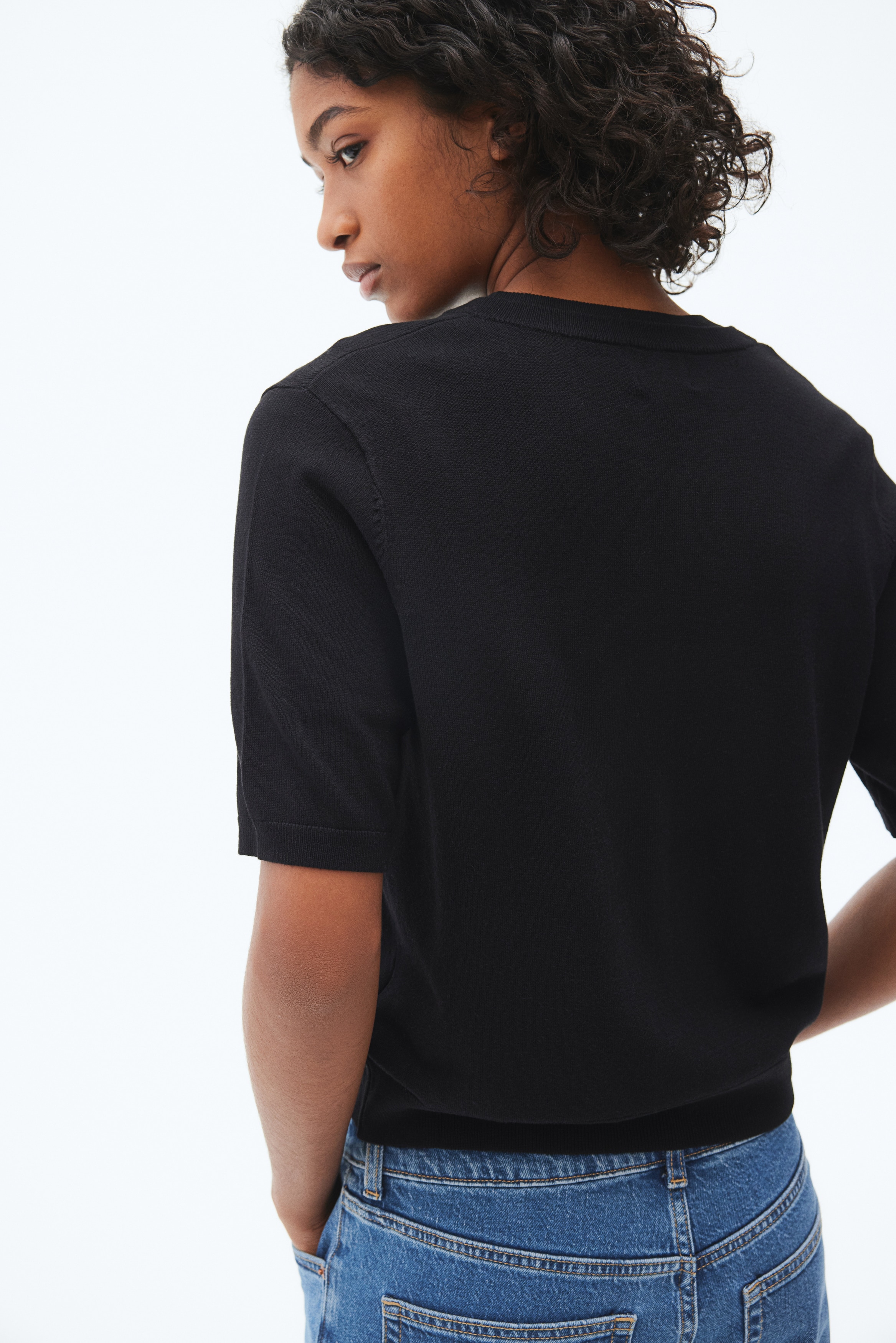 週末限定価格！HYEON完売商品！新品未使用 ブラック 半袖カーディガン 半袖カーディガン - ブラック - レディース | H&M JP