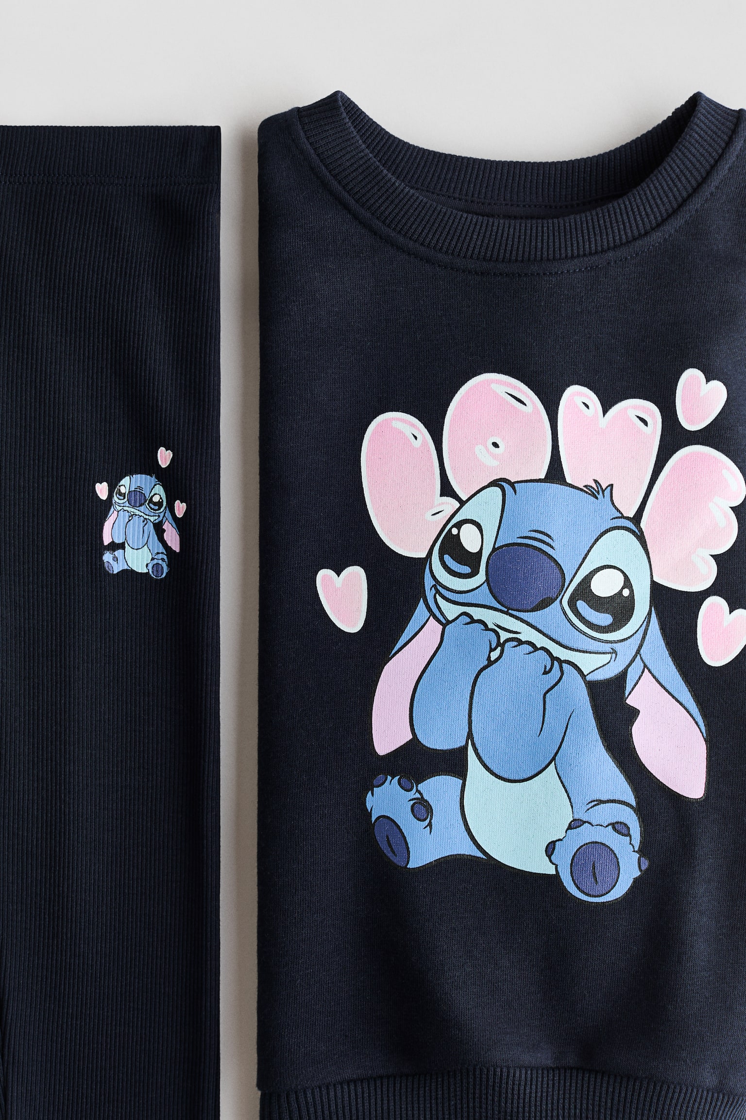 2-piece top and leggings set - Navy blue/Lilo & Stitch/Pink/Cinderella/Light blue/Cinnamoroll/White/Peppa Pig/Light purple/Minnie Mouse/Light pink/Frozen/Light purple/PAW Patrol/Light pink/Bluey - 2