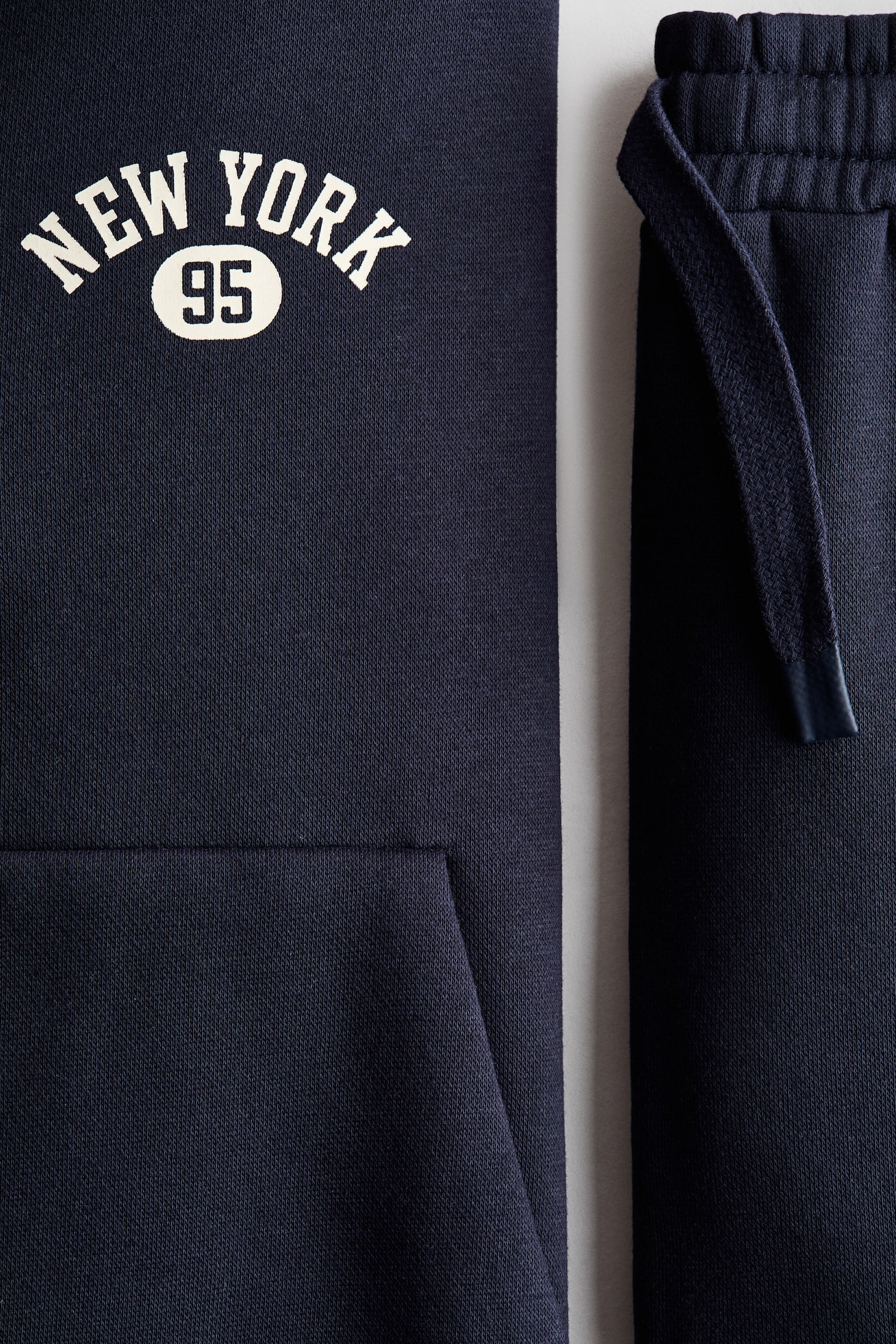 Детский комплект H&M 2-Piece Brushed-Inside Sweatshirt and Joggers Set, цвет: Тёмно-синий — фото 2