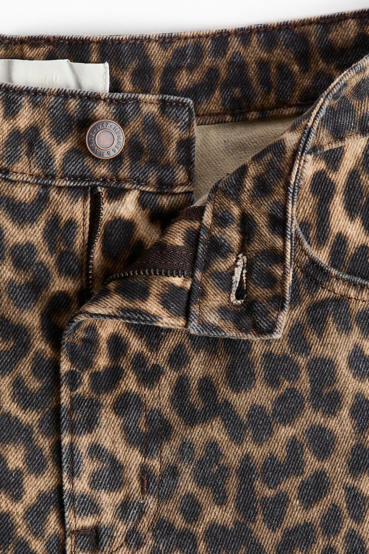 High-Waist Barrel-Leg Ankle Jeans - image 2