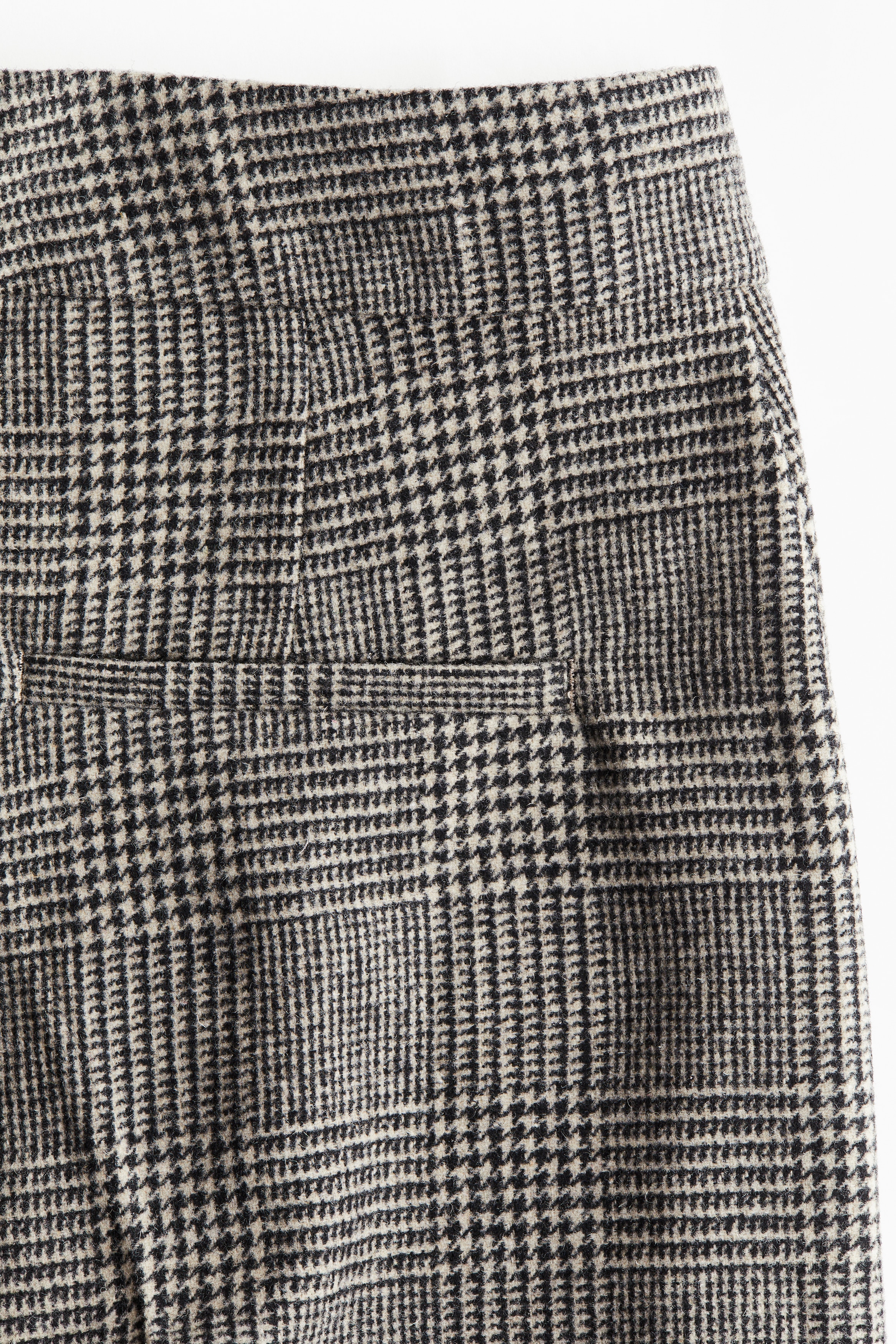 High-waisted tailored shorts