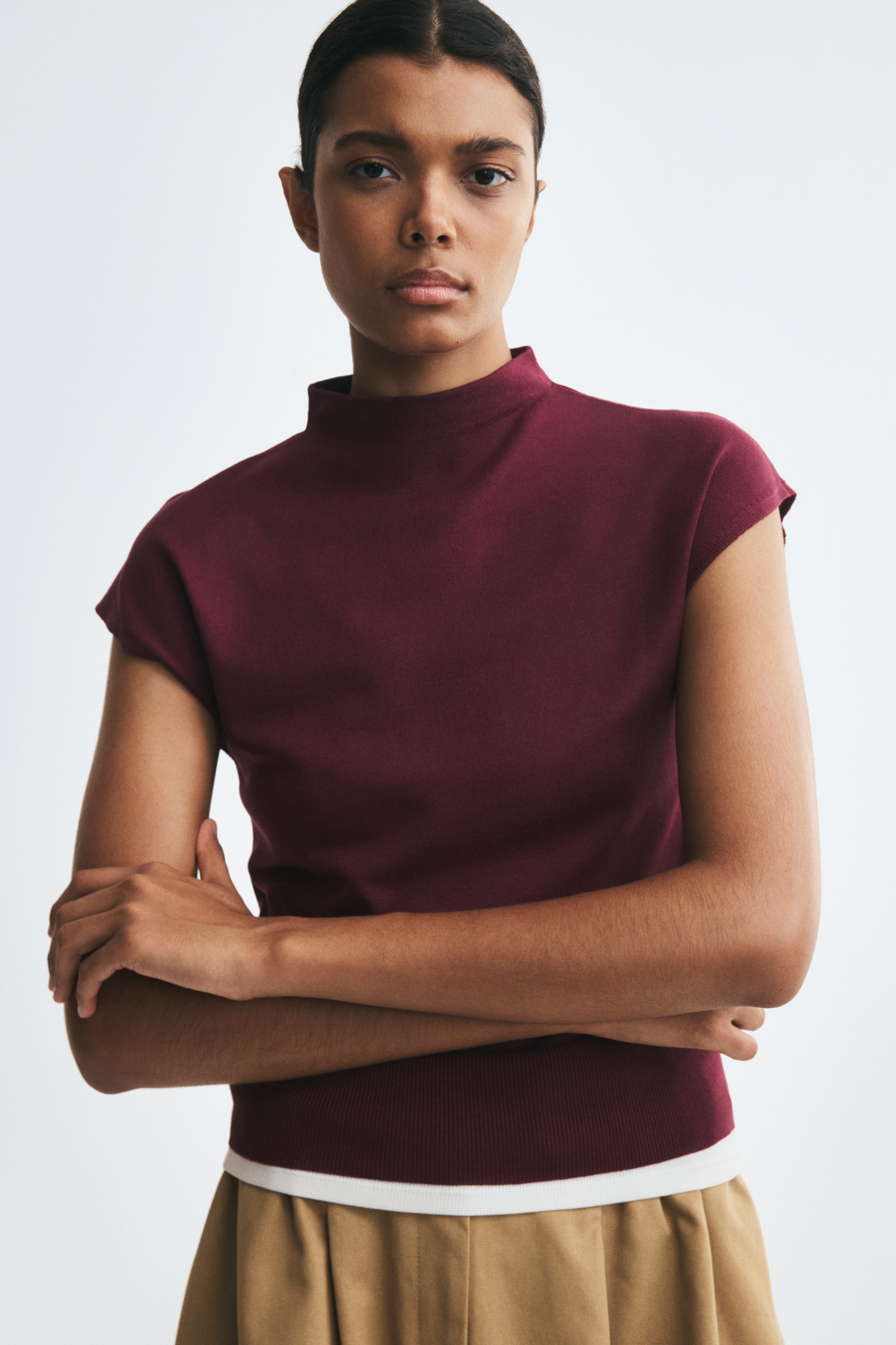 Mock Turtleneck Sweater Vest - thumbnail 7