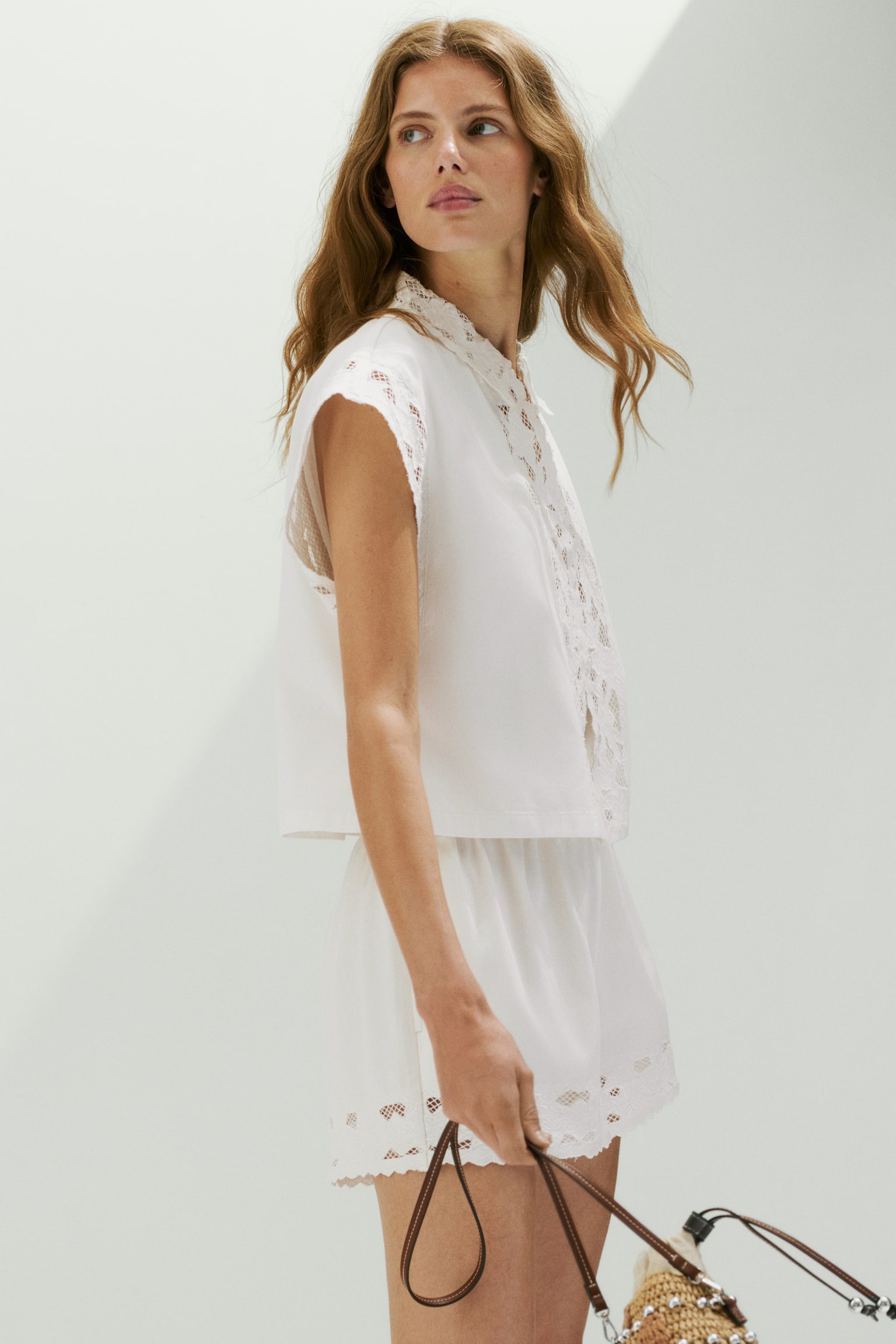 Lace-trimmed cotton twill shirt-White - 4