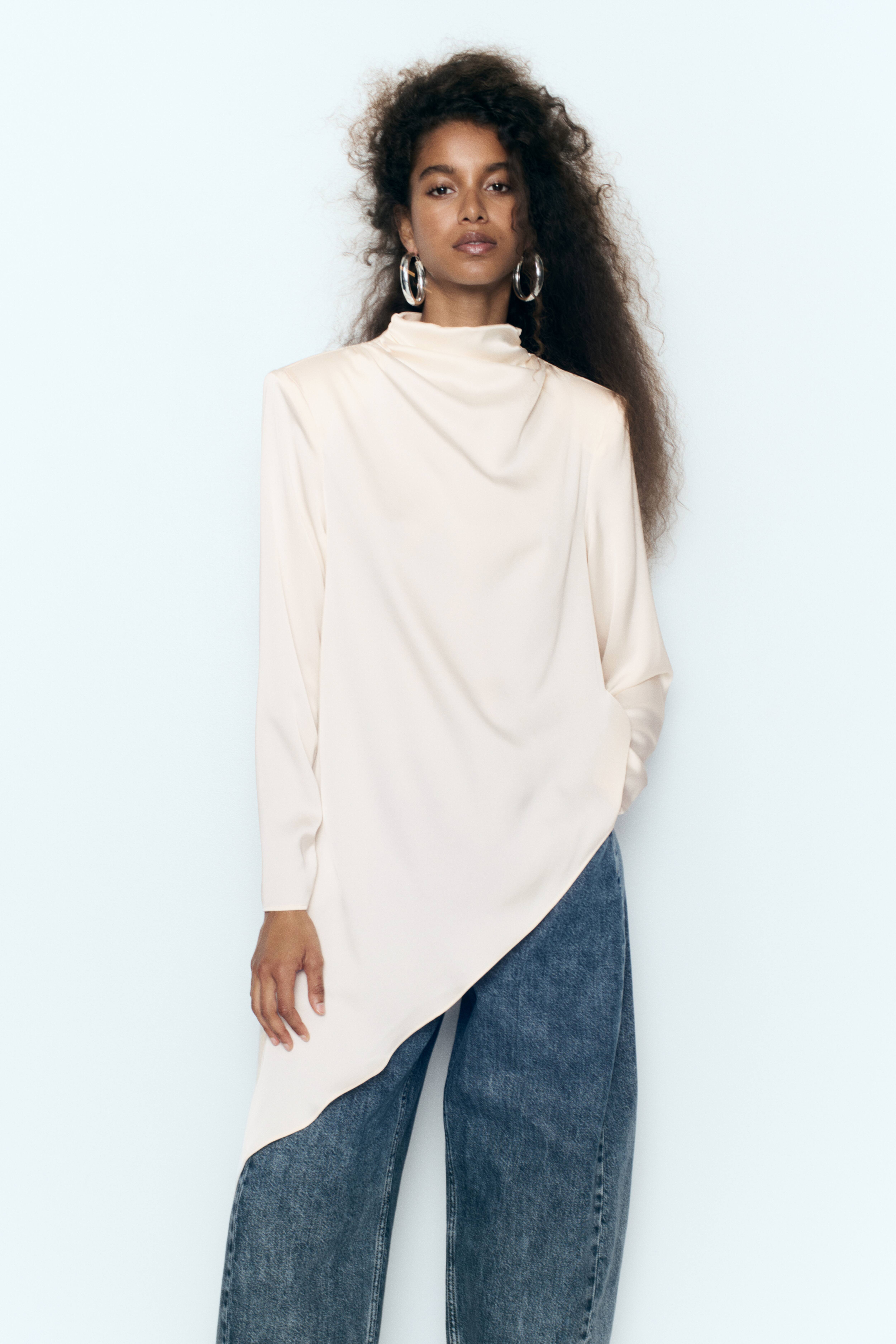 Blouse en satin avec détail à nouer