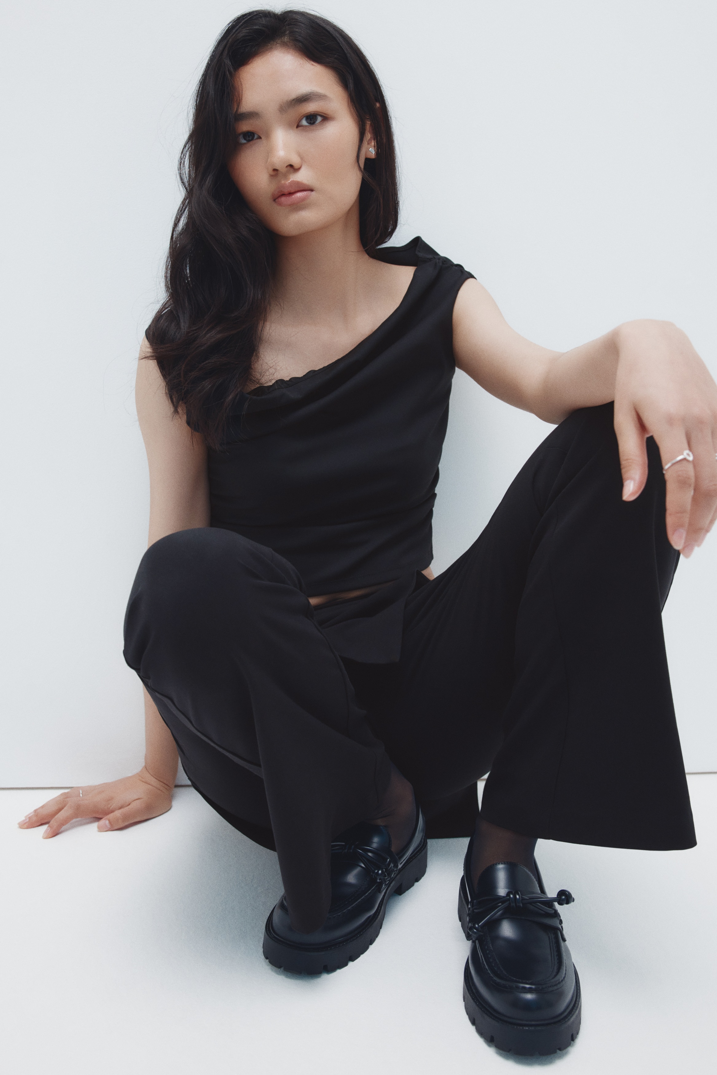 Skirt-layered trousers