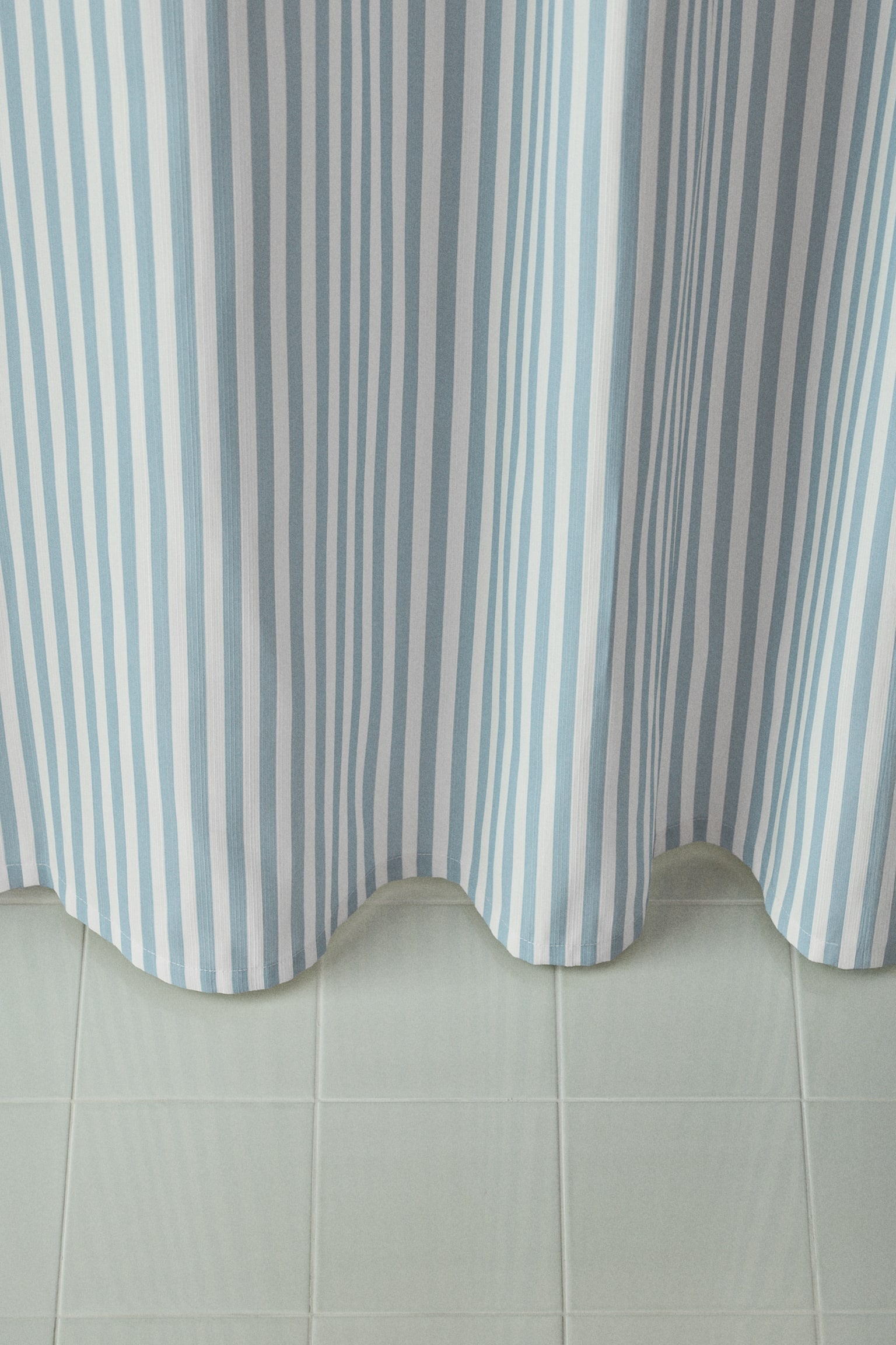 Striped shower curtain - Light blue/Striped/Light green/Striped/Pink/Striped/Light grey/Striped - 2