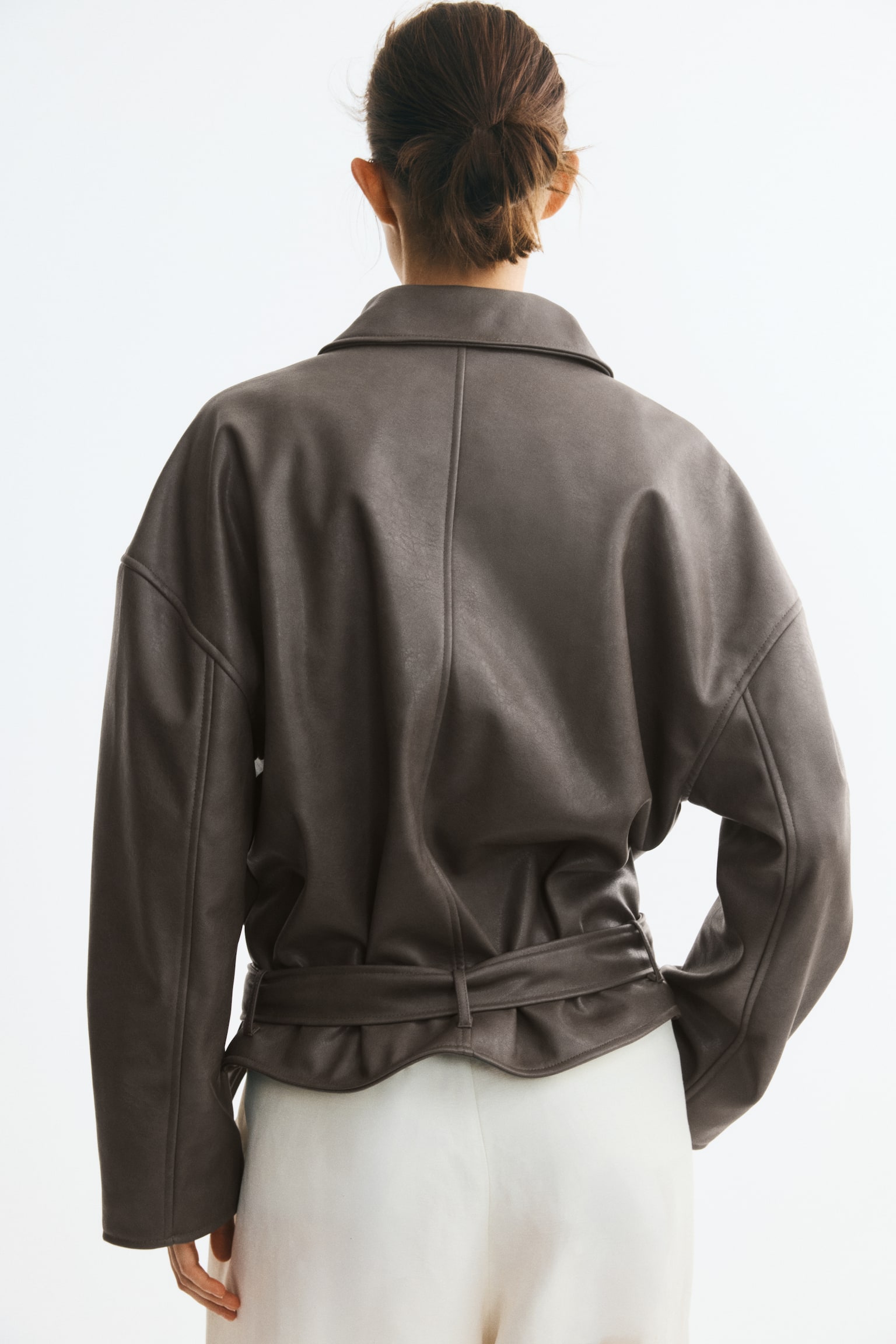 Женская куртка H&M Coated Biker, цвет: Тёмный пыльный серый — фото 6
