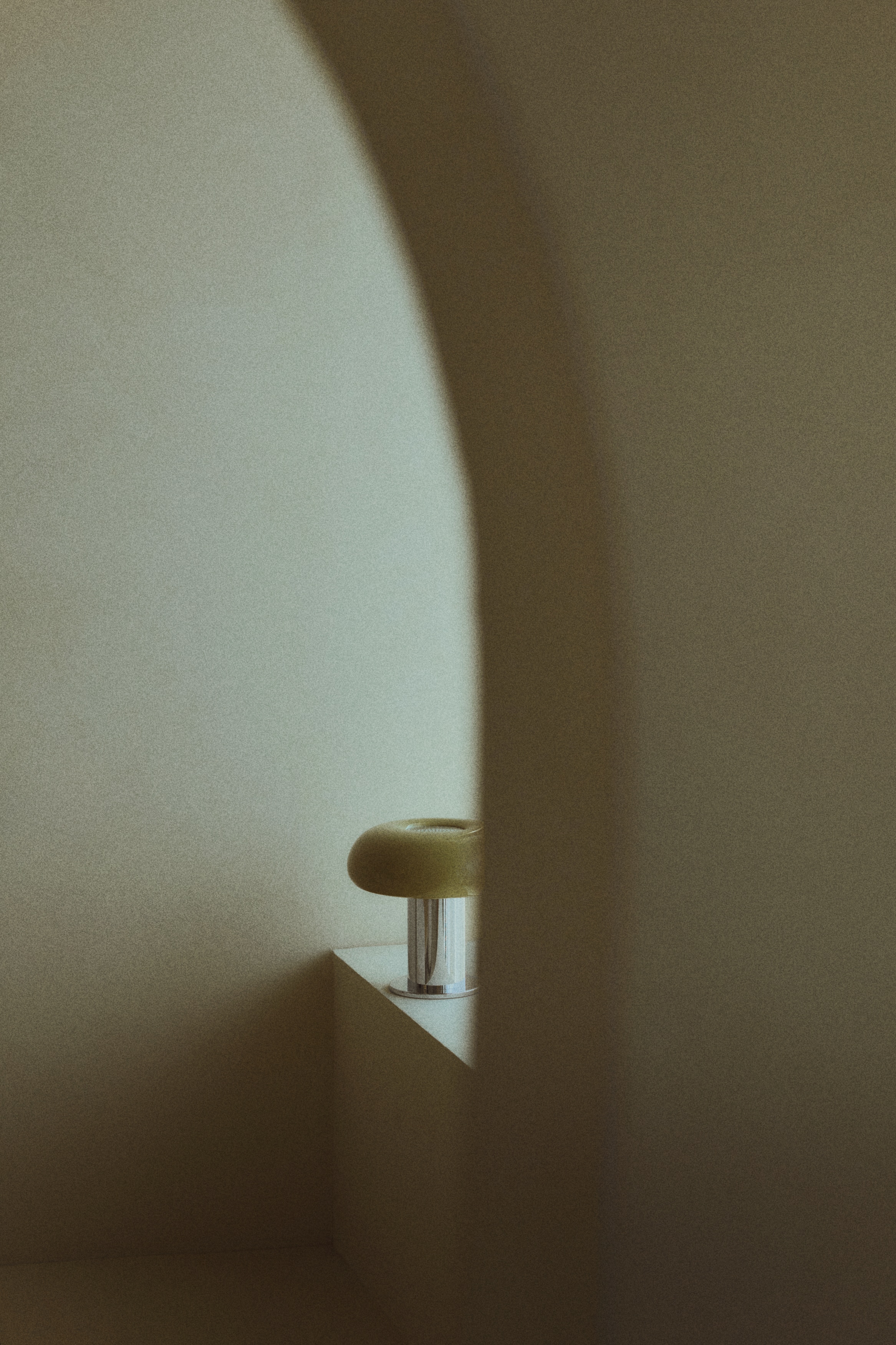 Metal table lamp - Olive green/Beige