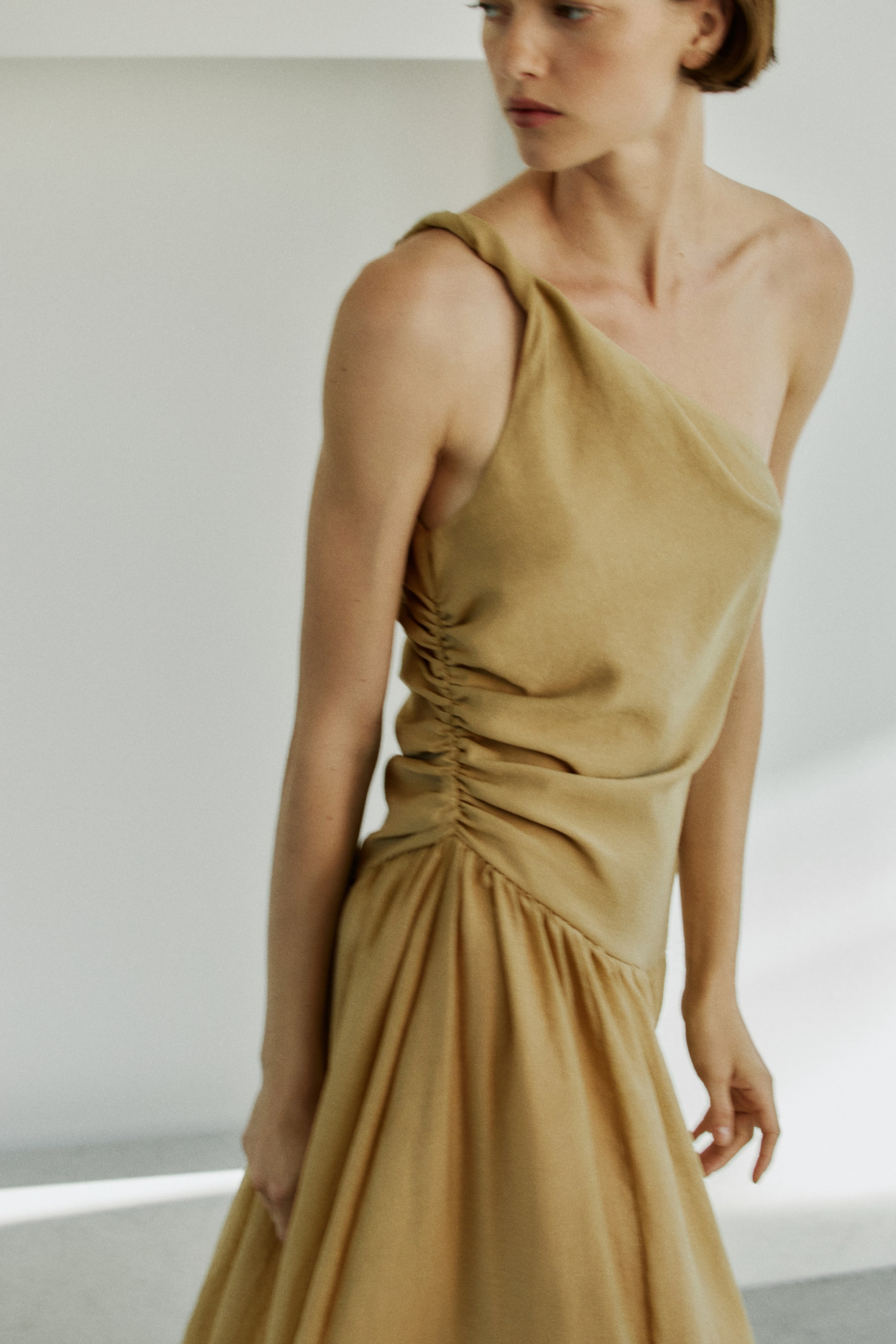 One-Shoulder Dress with Twisted Detail