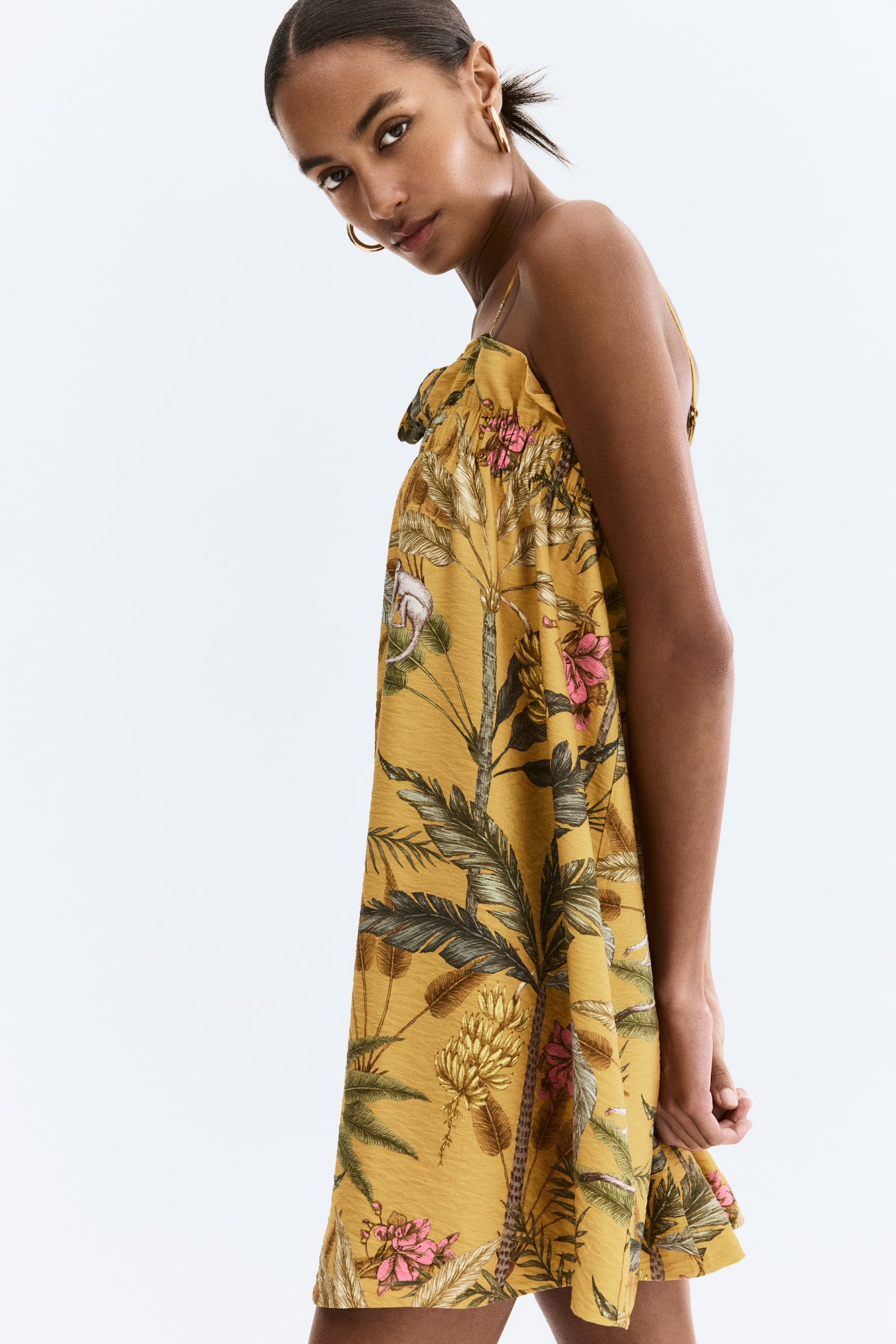 Vestido de tirantes Loose-fit - Amarillo oscuro/Plantas/Rosa tenue claro/Diseño - 4