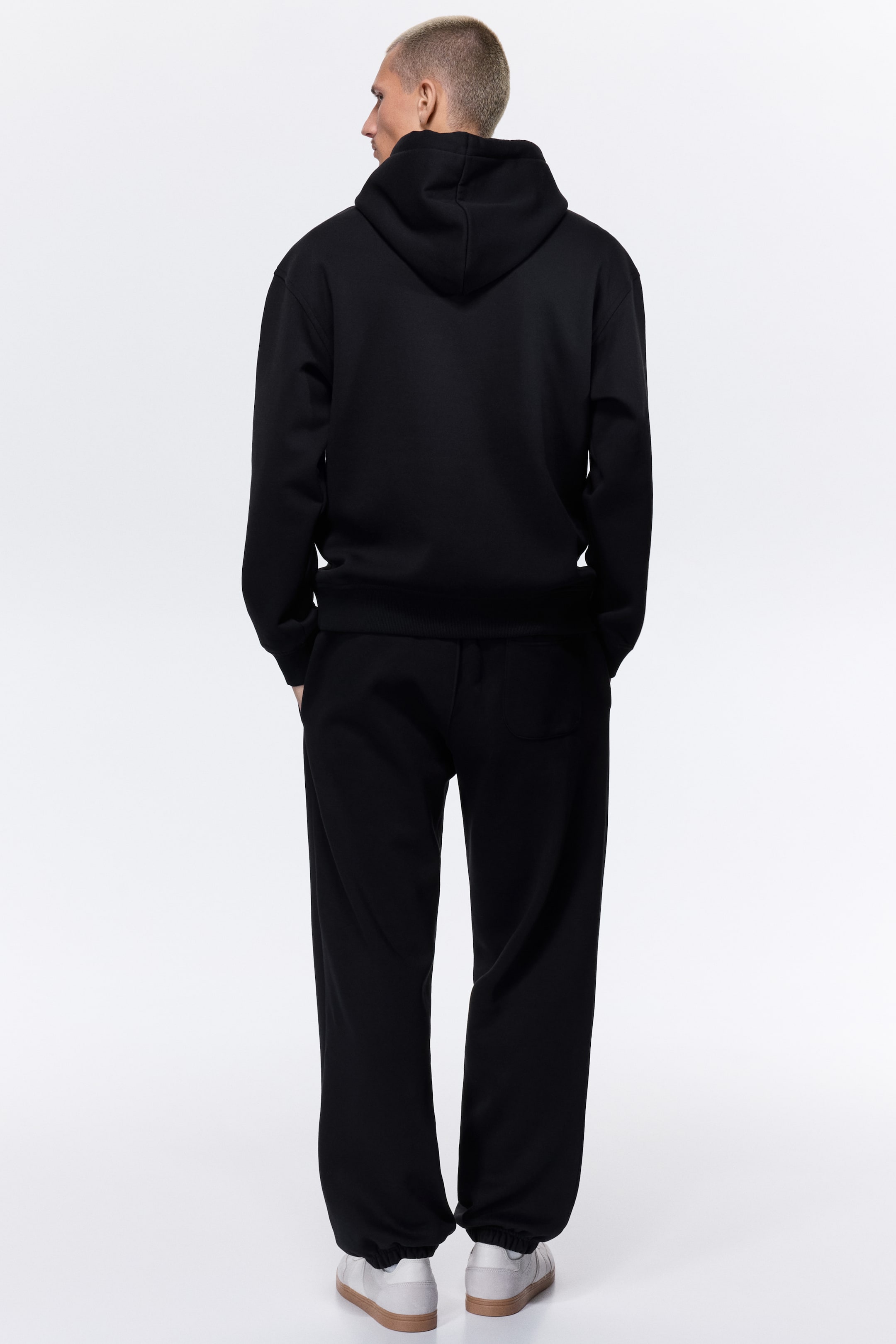 View larger image: Relaxed Fit Sweatpants - Black - Men | H&M US 3