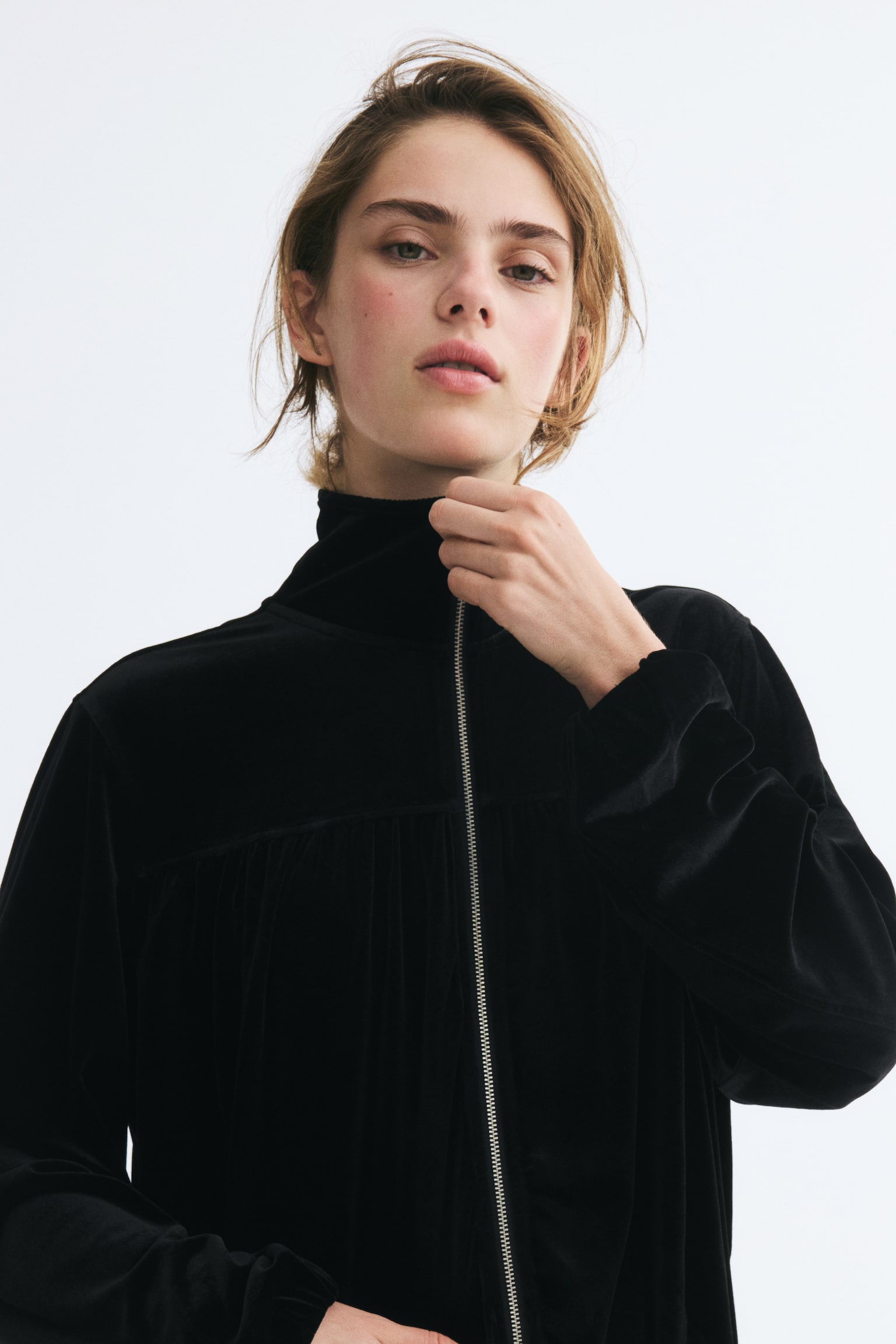 Женская куртка H&M Velour Jacket with Zipper, цвет: Чёрный — фото 4