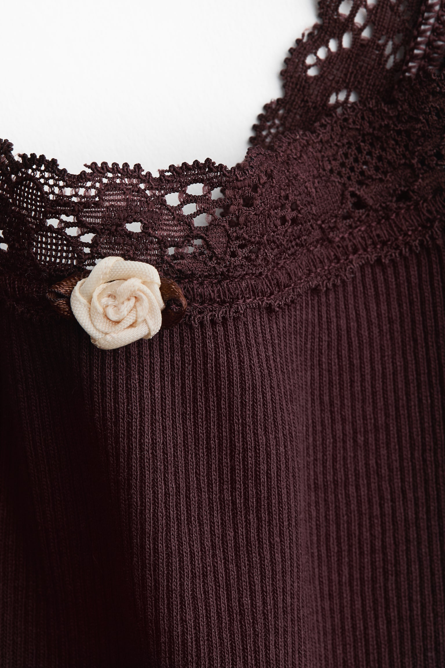 פיג'מת ריב עם תחרה - חום כהה/תכלת/פרחוני - 6