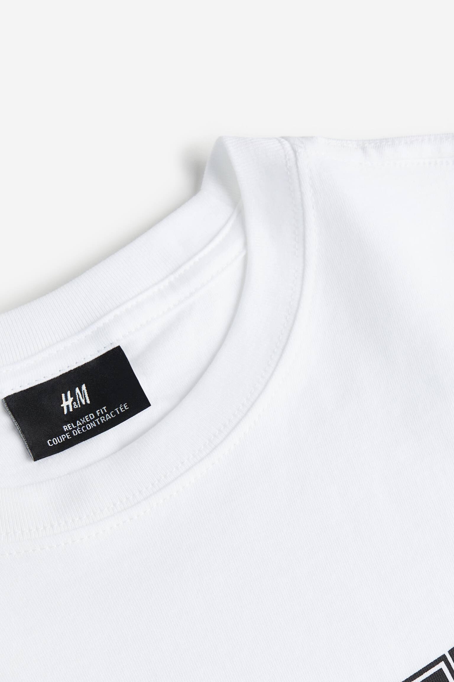 Áo thun in hình Loose Fit - Màu trắng/Beverly Hills/Màu xanh dương nhạt/Grand Lake/Màu xanh lá xám/Angle Ridge/Màu vàng/Enjoy the Present/Màu trắng/Pasta/Xanh dương nhạt/Le Club Bleu/Màu nâu/Adapt/Màu xanh dương/Still Water/Màu trắng/Greek Sardines/Màu đen/Lost Time/Màu trắng/Cologne/Màu đen/Carbonara/Màu trắng/Playa de Alcudia - 3