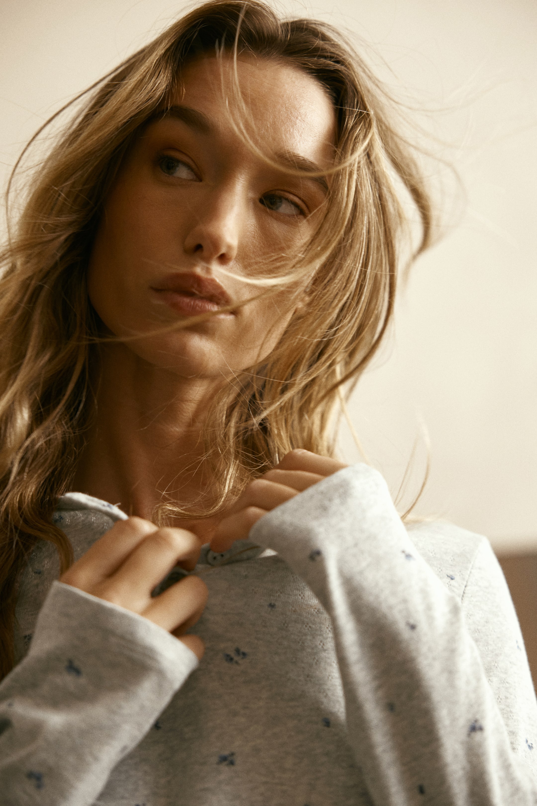 이미지 확대 보기: 포인텔 니트 파자마 - 라이트 그레이 멜란지/플로럴 - 여성 | H&M KR 2